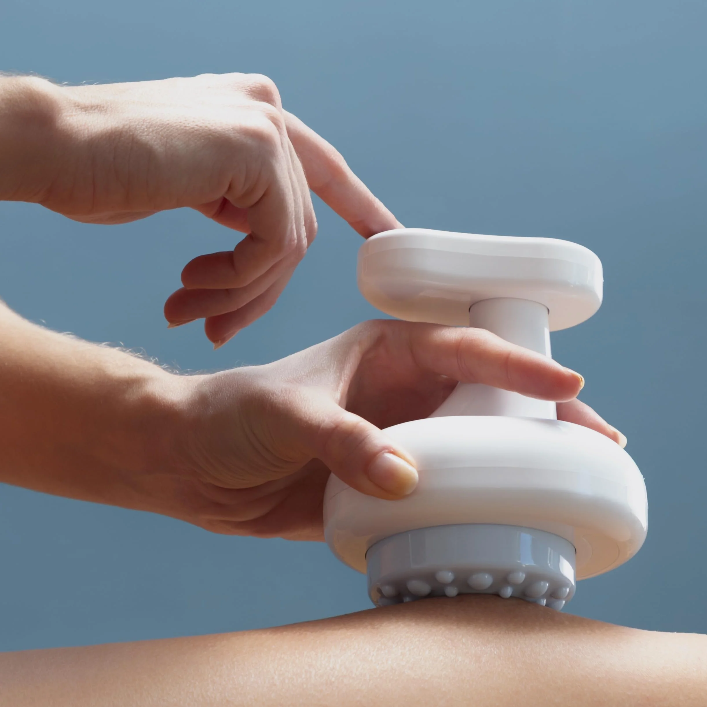 InnovaGoods® Masażer próżniowo-grzewczy do zmniejszania cellulitu CellOut, ładowany, redukuje cellulit i ujędrnia skórę, z 3 stopniami próżni i ciepłem, idealny do użytku domowego i w siłowni.