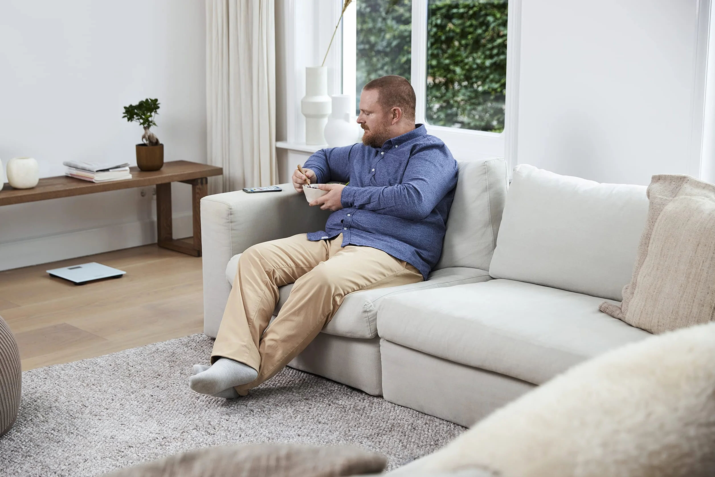 OMRON HN300T2 Intelli IT – inteligentna waga łazienkowa z Bluetooth do pomiaru masy ciała i BMI, z aplikacją na smartfona do śledzenia postępów