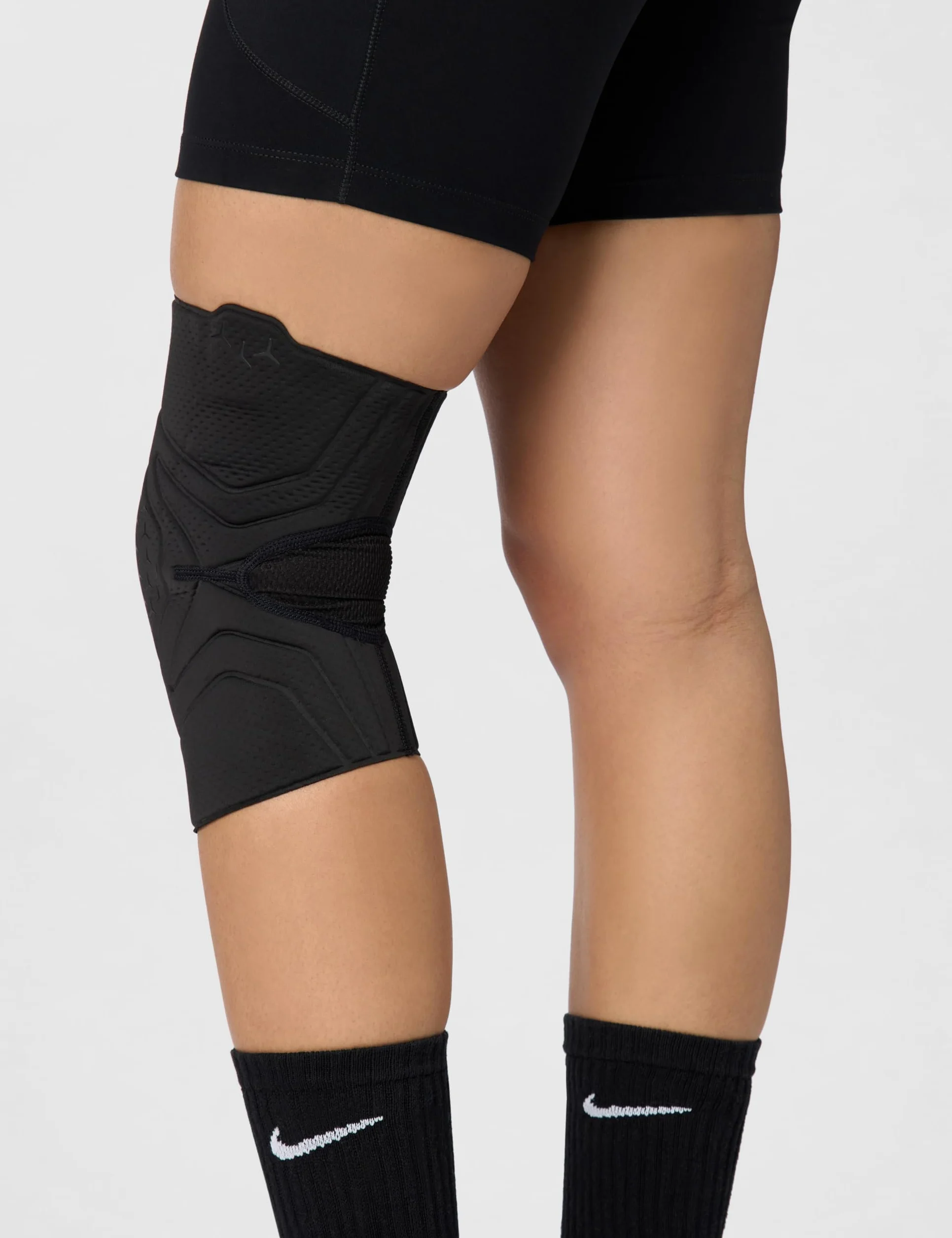 Nike Unisex – Pro Closed Patella bandaż na kolano dla dorosłych