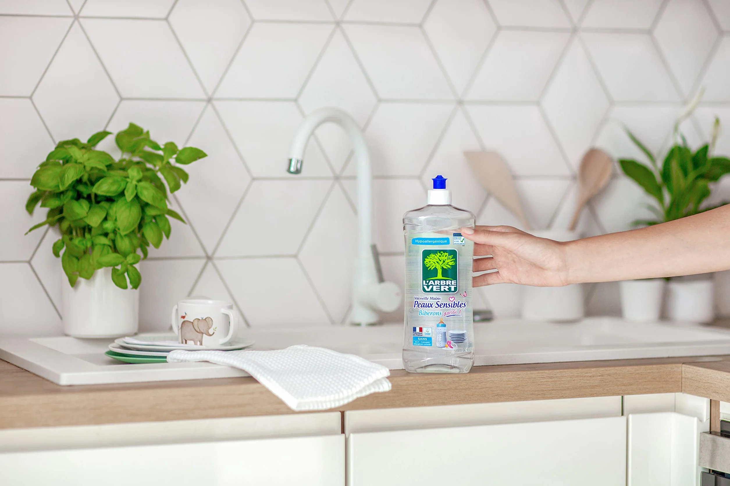 Płyn do mycia naczyń Drzewo zielone 4 x 750 ml