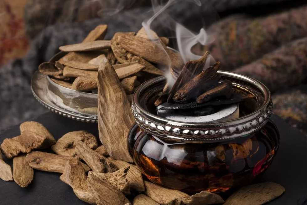 OUDH/Agarwood olejek eteryczny klasy terapeutycznej olejki aromaterapeutyczne olejek zapachowy do dyfuzora jogi masaż i DIY higiena osobista 10 ml