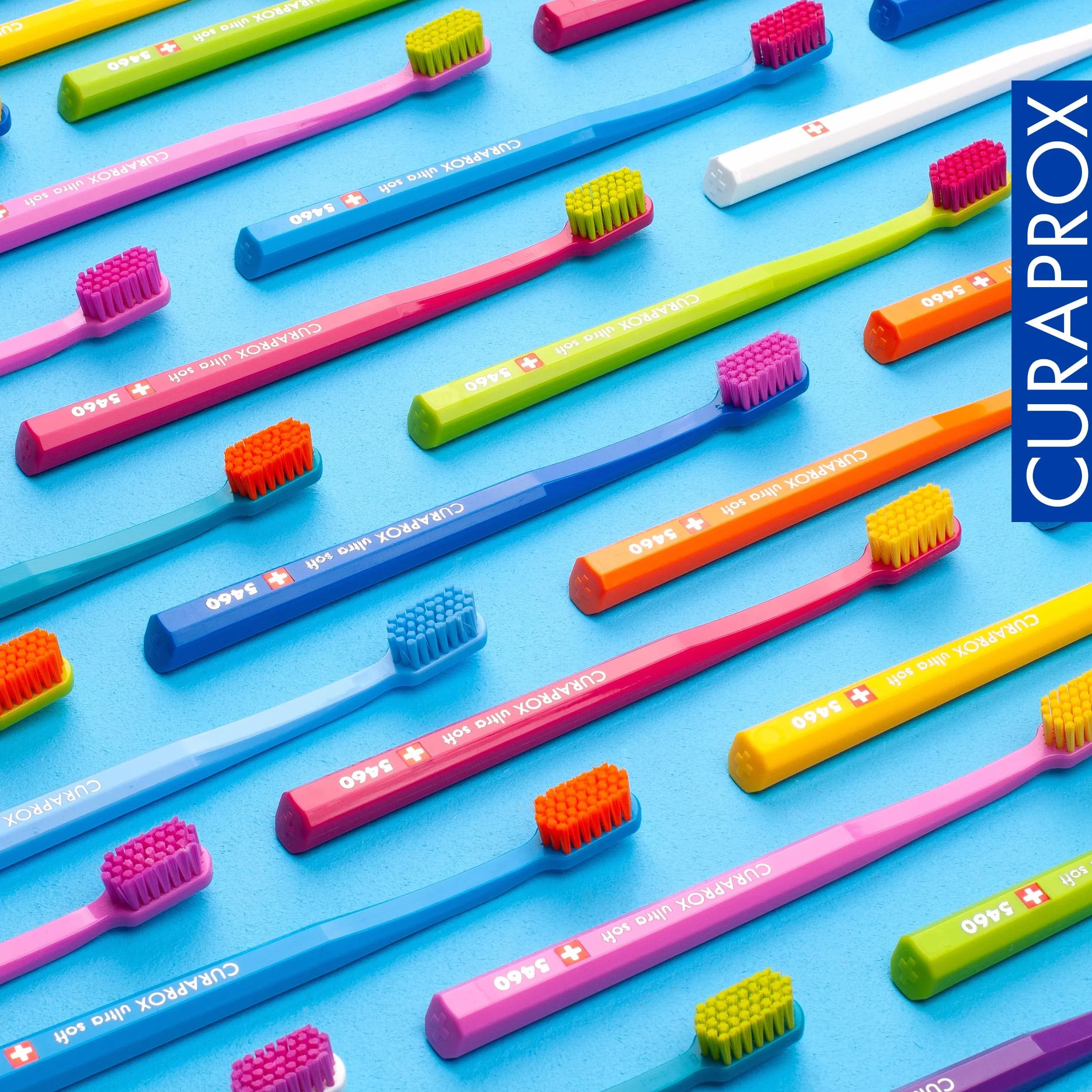 Curaprox CS 5460 Ultra-miękka szczoteczka do zębów Super Miękkie włosie Curen® Magenta