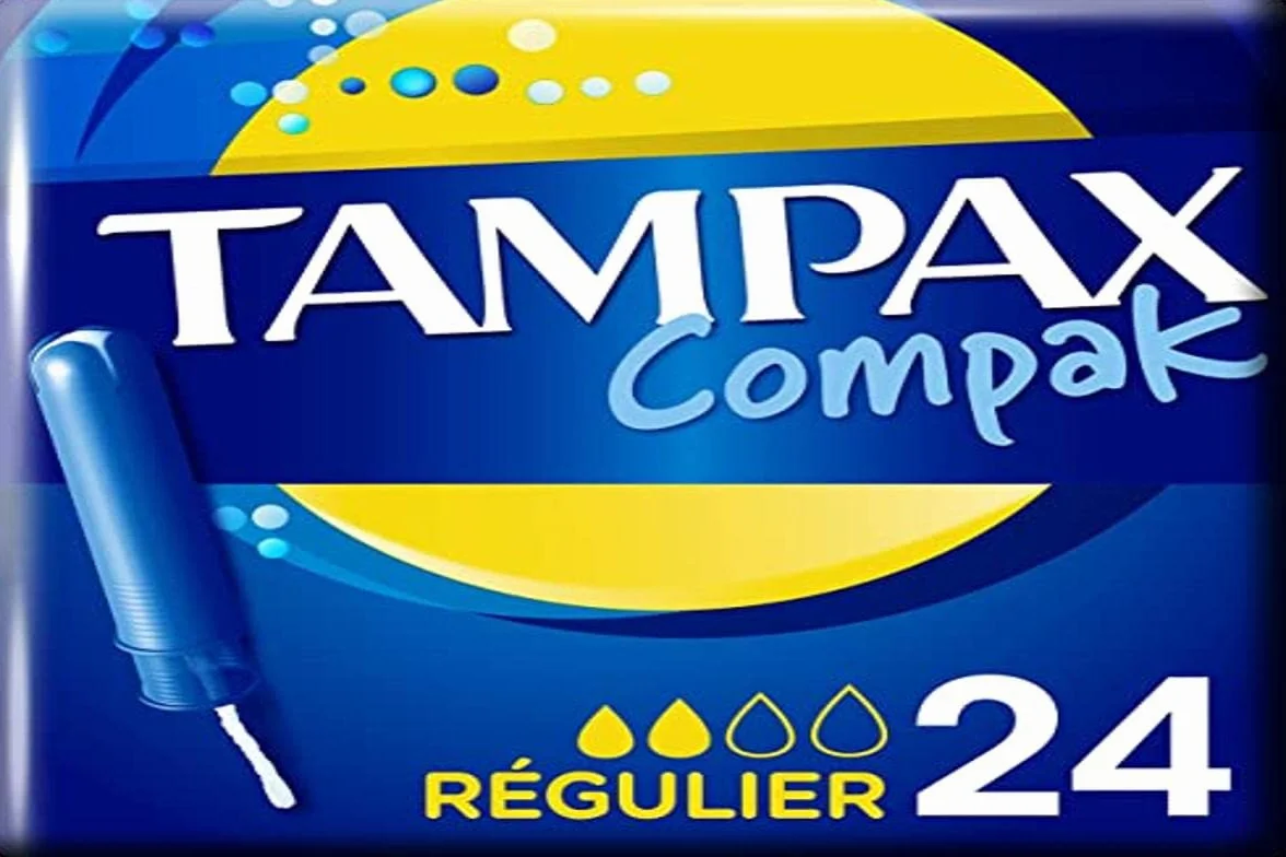 Tampax Compak - 24 stemple z aplikatorem, regularnym, lekkim lub średnim przepływem - bez perfum i barwników, testowane pod kontrolą ginekologiczną, ochroną i komfortem podczas miesiączki