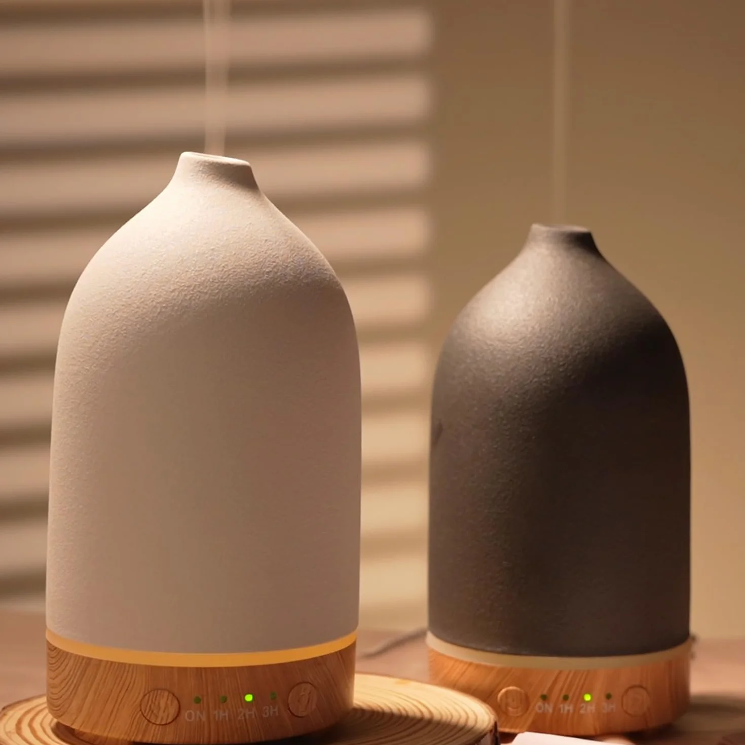 SALUBRITO Ceramiczny dyfuzor zapachowy ultradźwiękowy do olejków eterycznych czarny