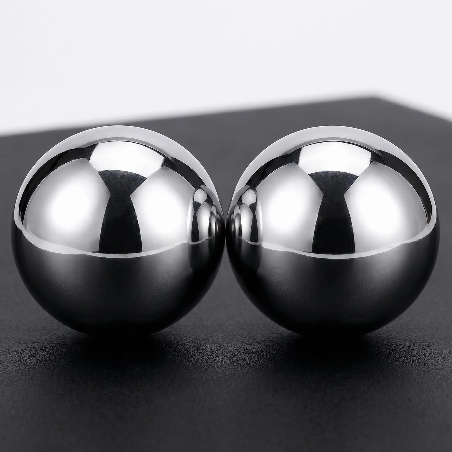 Qi Gong metalowe kulki 38 mm – kulki dźwiękowe do relaksu i medytacji – kulki treningowe Qi Gong dla początkujących i seniorów – przyjemna kula dźwiękowa z pudełkiem na prezent (kolor srebrny