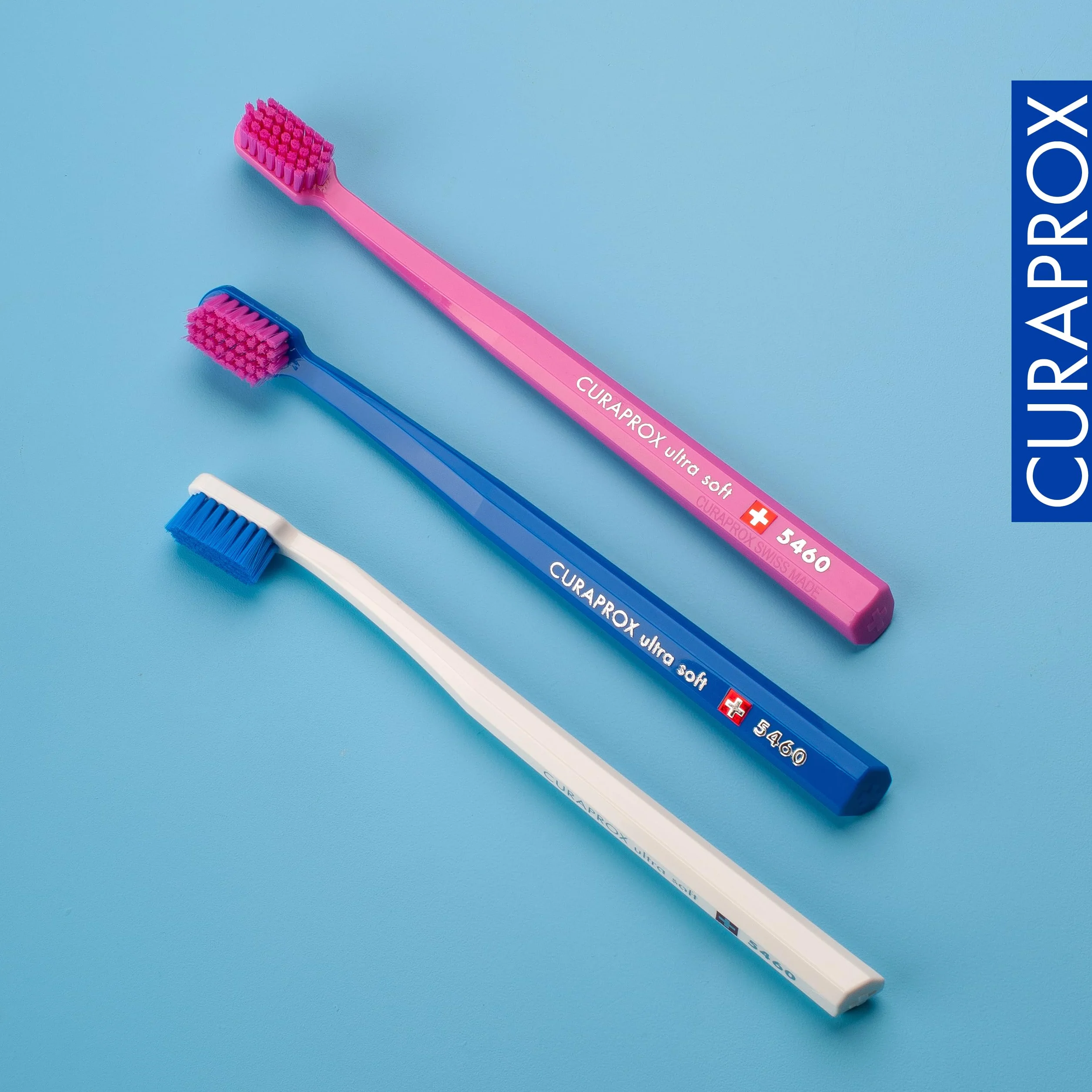 Curaprox CS 5460 Ultra-miękka szczoteczka do zębów dla dorosłych z włosiem Curen®