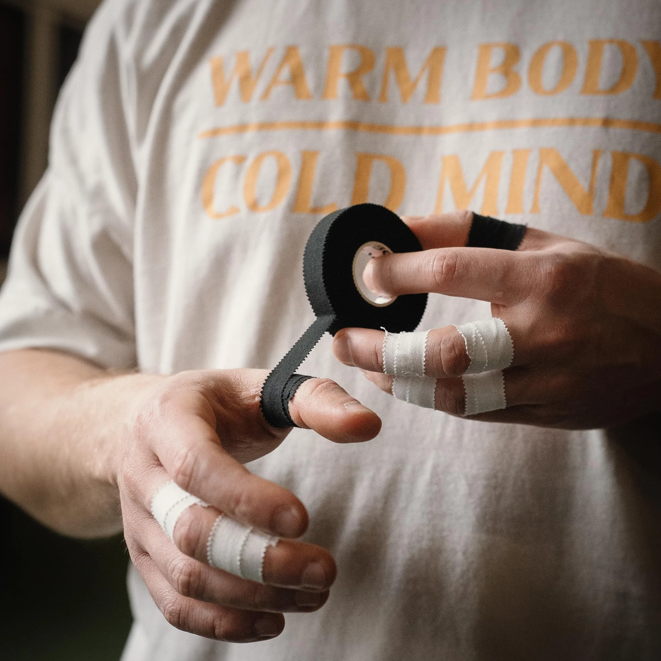 WARM BODY COLD MIND Taśma sportowa na palce 1.3cm x 10m do Crossfit Podnoszenia ciężarów Jiu Jitsu Wspinaczki
