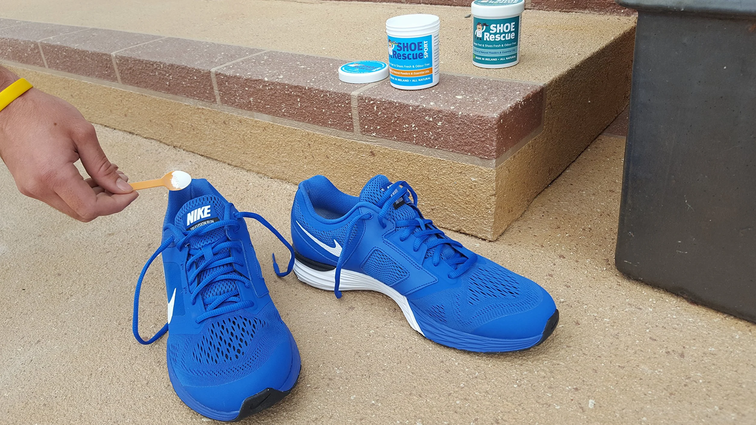 Puder do stóp i butów 100 g – środek do usuwania nieprzyjemnych zapachów Shoe Rescue