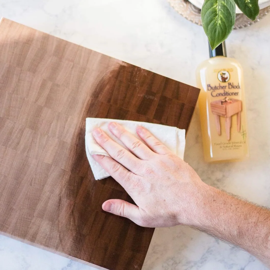 Howard Butcher Block odżywka BBC012 do drewnianych desek do krojenia i blatów kuchennych 355 ml