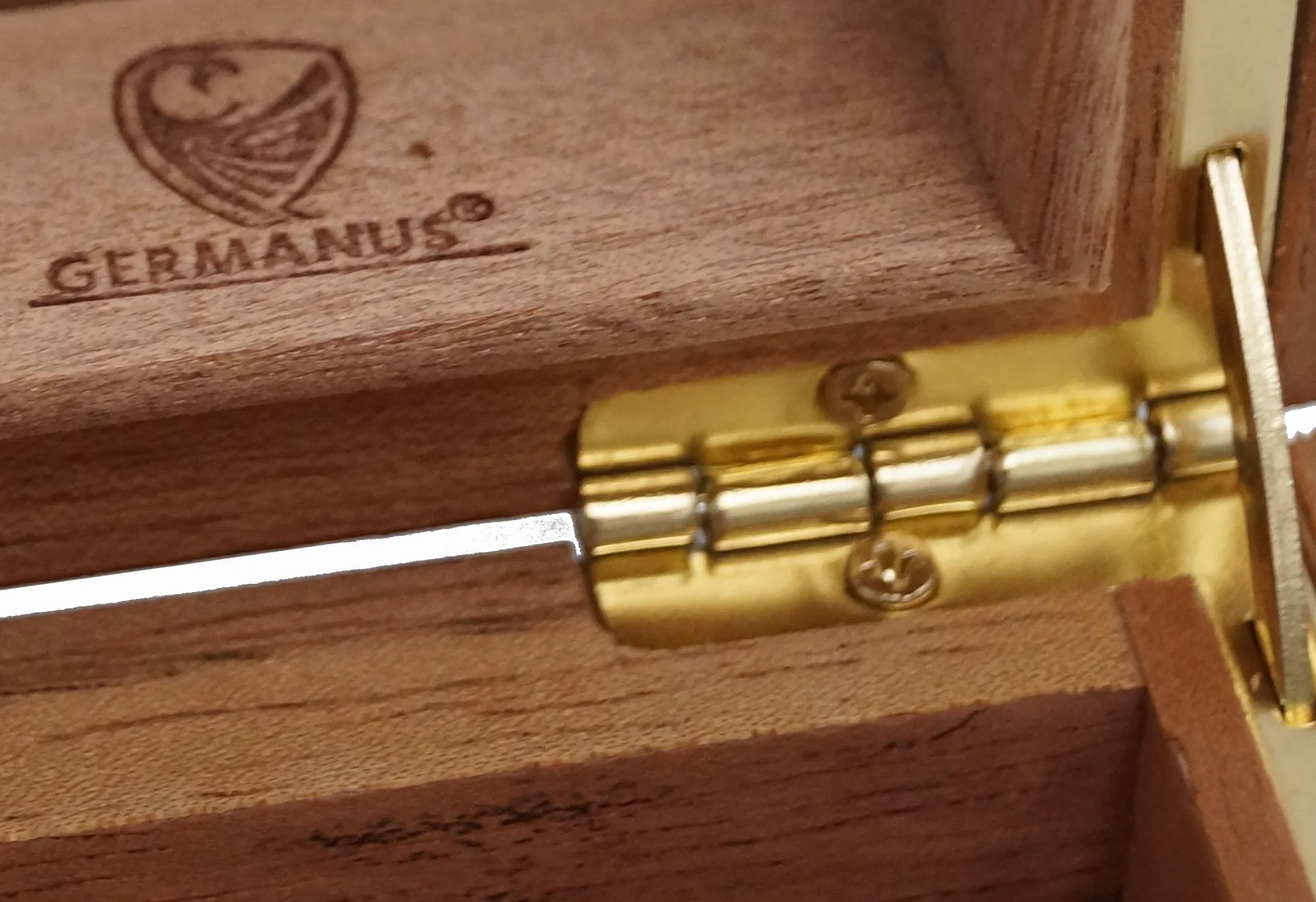 GERMANUS Humidor Mensalla Classic
