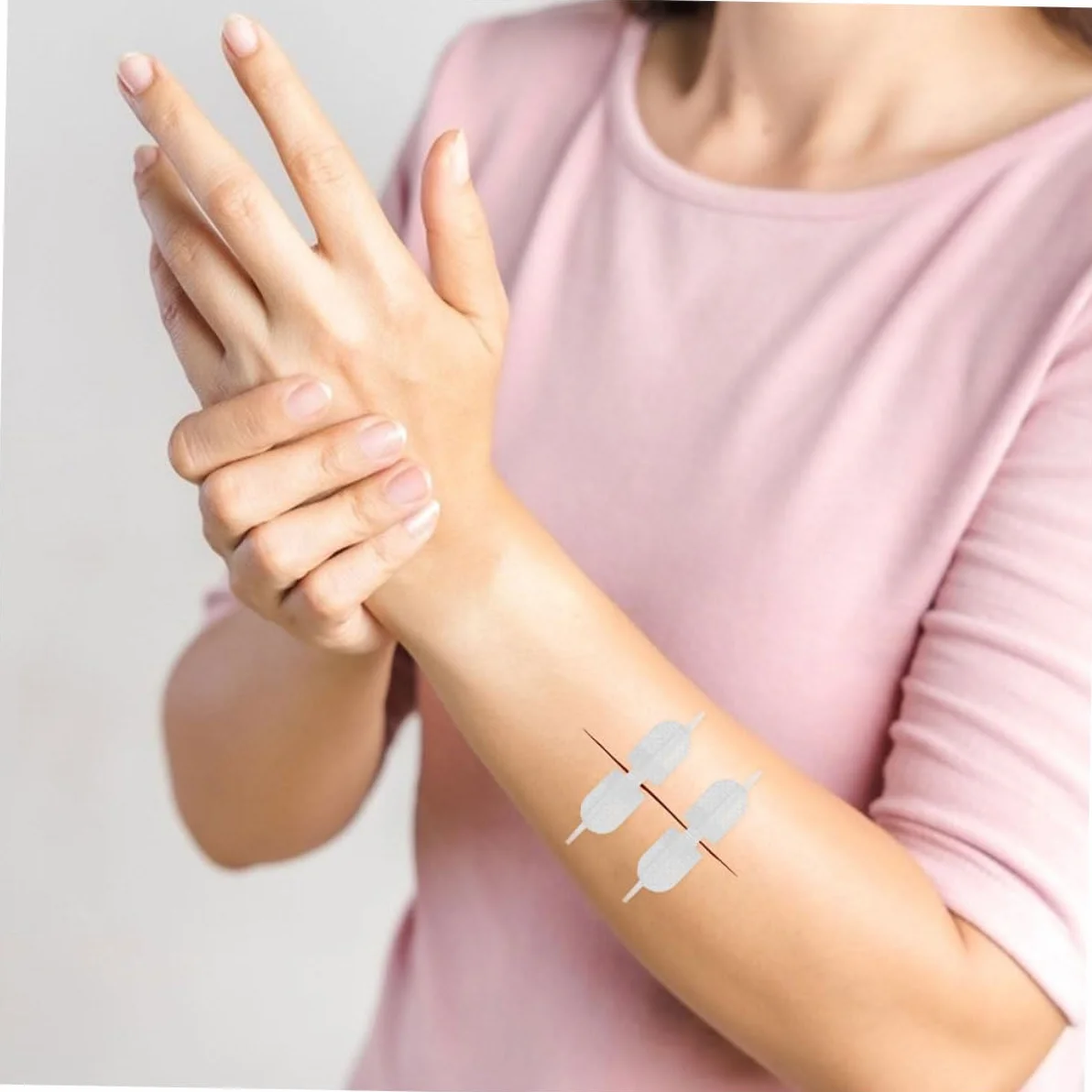6 Sztuk Quick Stitch Zip Closure Bandages Butterfly Wound Care Strips Breathable Fabric for Finger Knuckle Injuries Portable Secure Adhesion Wound Closure