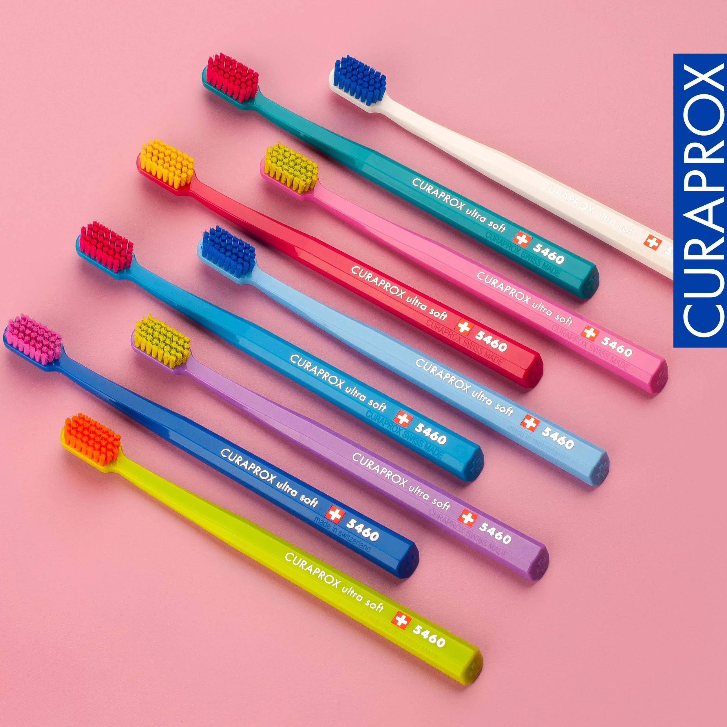 Curaprox CS 5460 Ultra-miękka szczoteczka do zębów dla dorosłych z włosiem Curen®