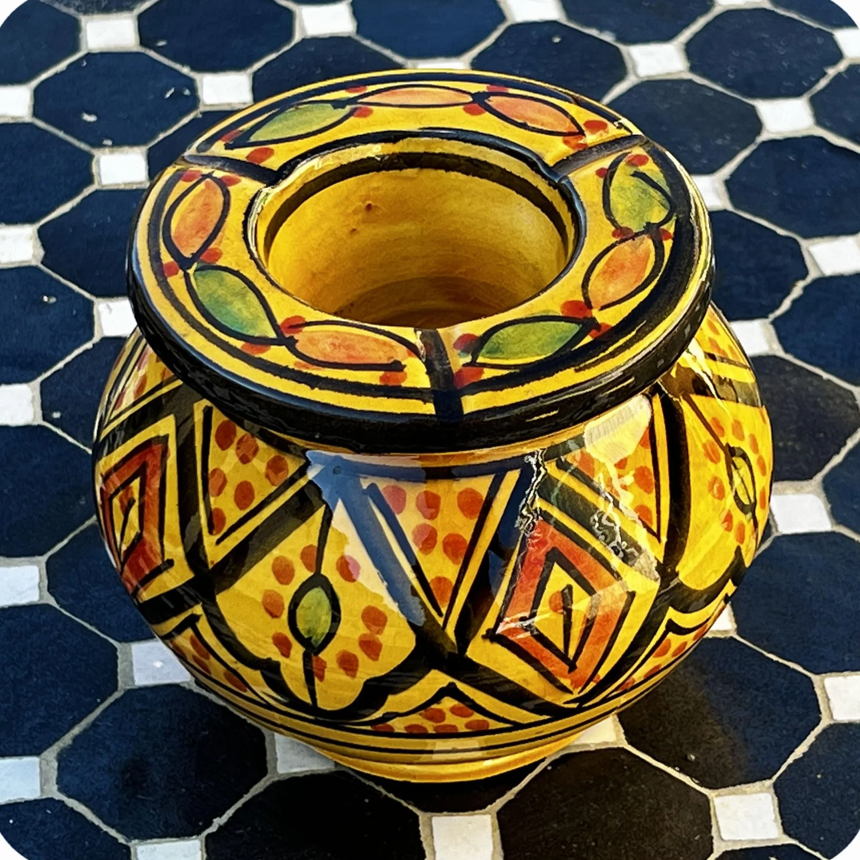 Marokańska popielniczka ceramiczna orientalna duża żółta