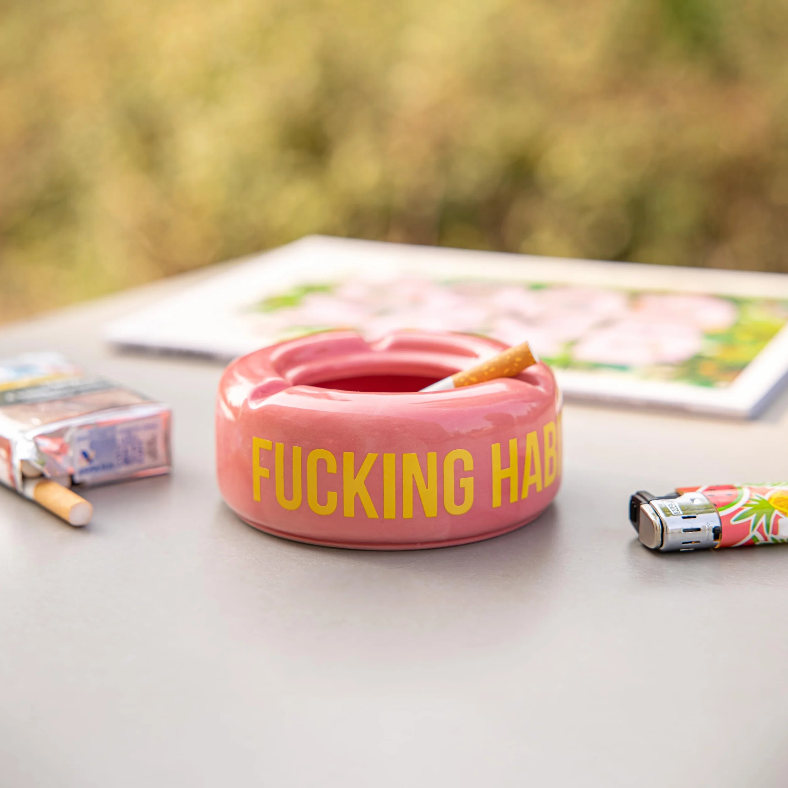 Fisura Ceramiczna Popielniczka Różowa z Napisem F*cking Habit 10x10x4 cm