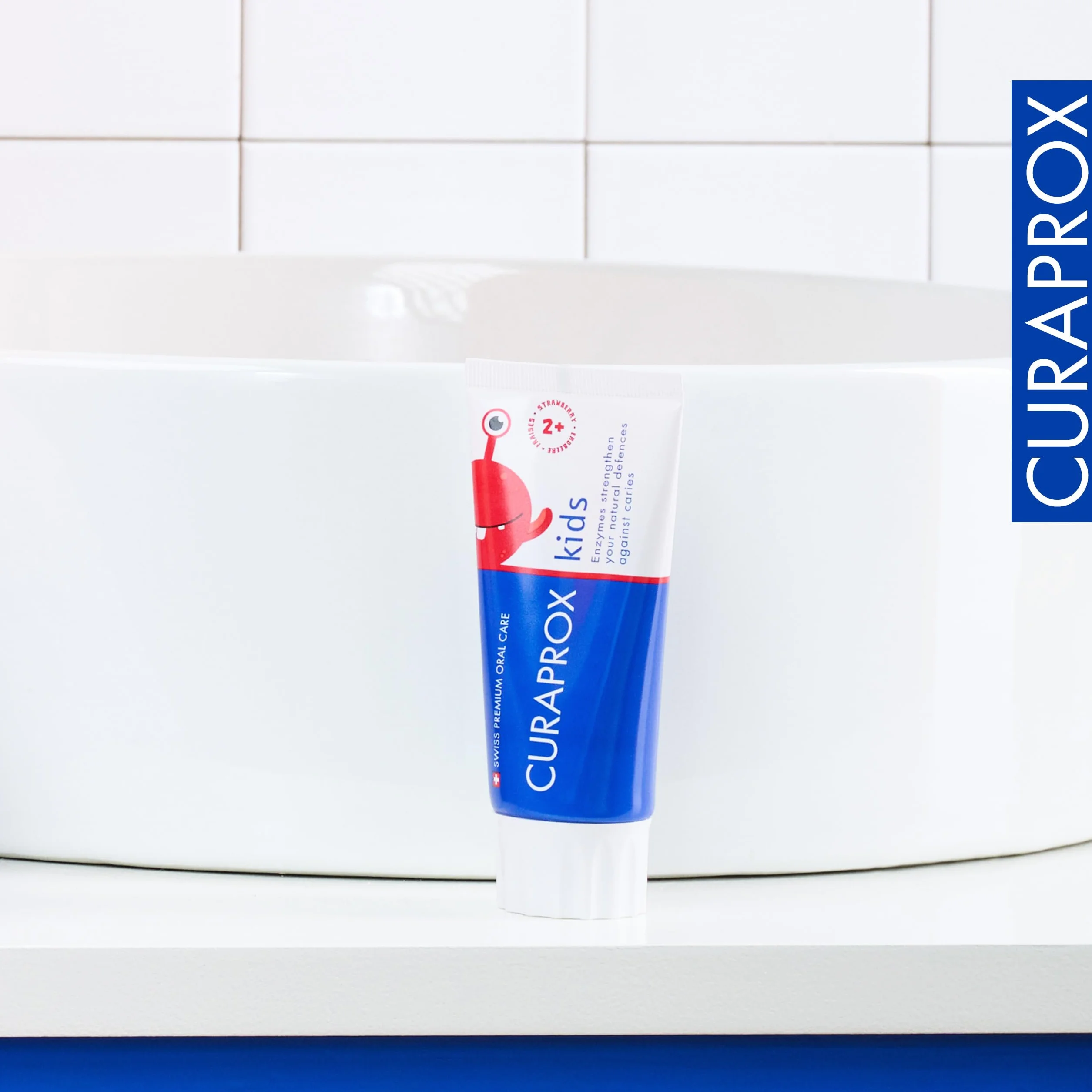 Curaprox kids Pasta do zębów – wiek 2+ / smak truskawkowy/chroni zęby mleczne fluorem 950 ppm/delikatna formuła / 60 ml/Made in Switzerland