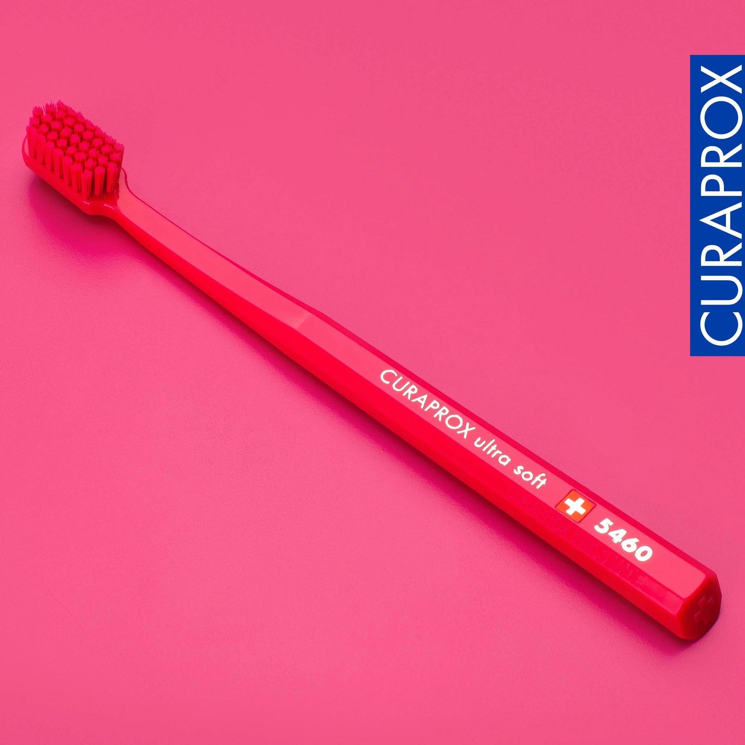 Curaprox CS 5460 Ultra-miękka szczoteczka do zębów Super Miękkie włosie Curen® Magenta