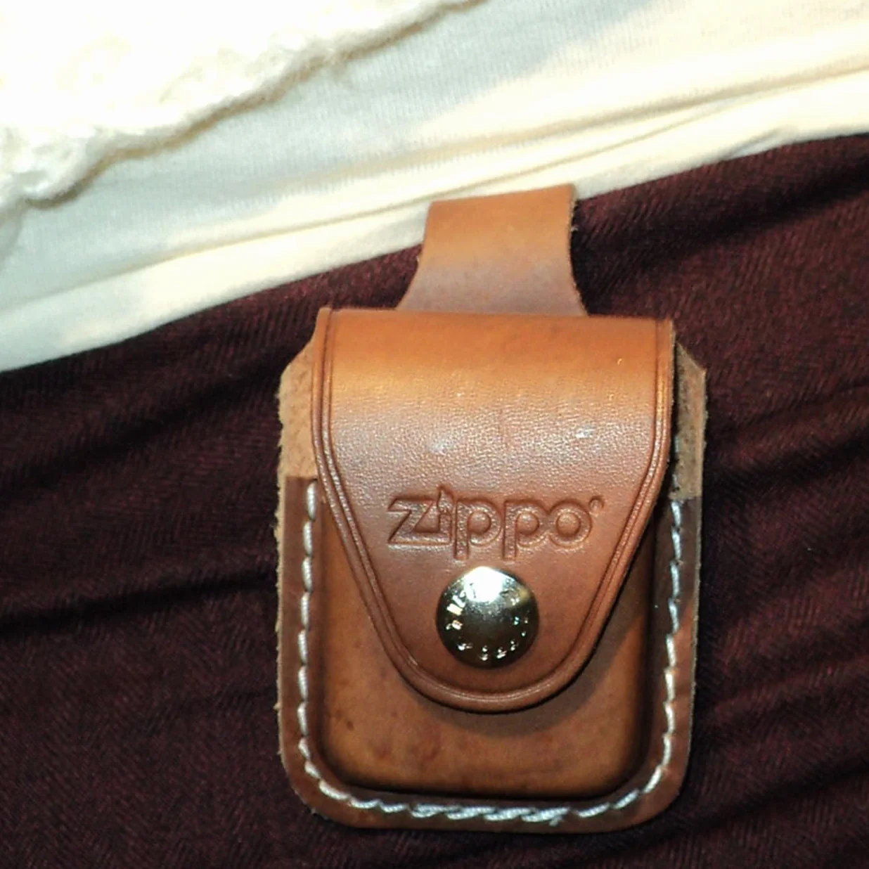 Zippo Futerał na Pasek do Zapalniczki Sztormowej, ze Skóry, Praktyczny Schowek z Pętelką