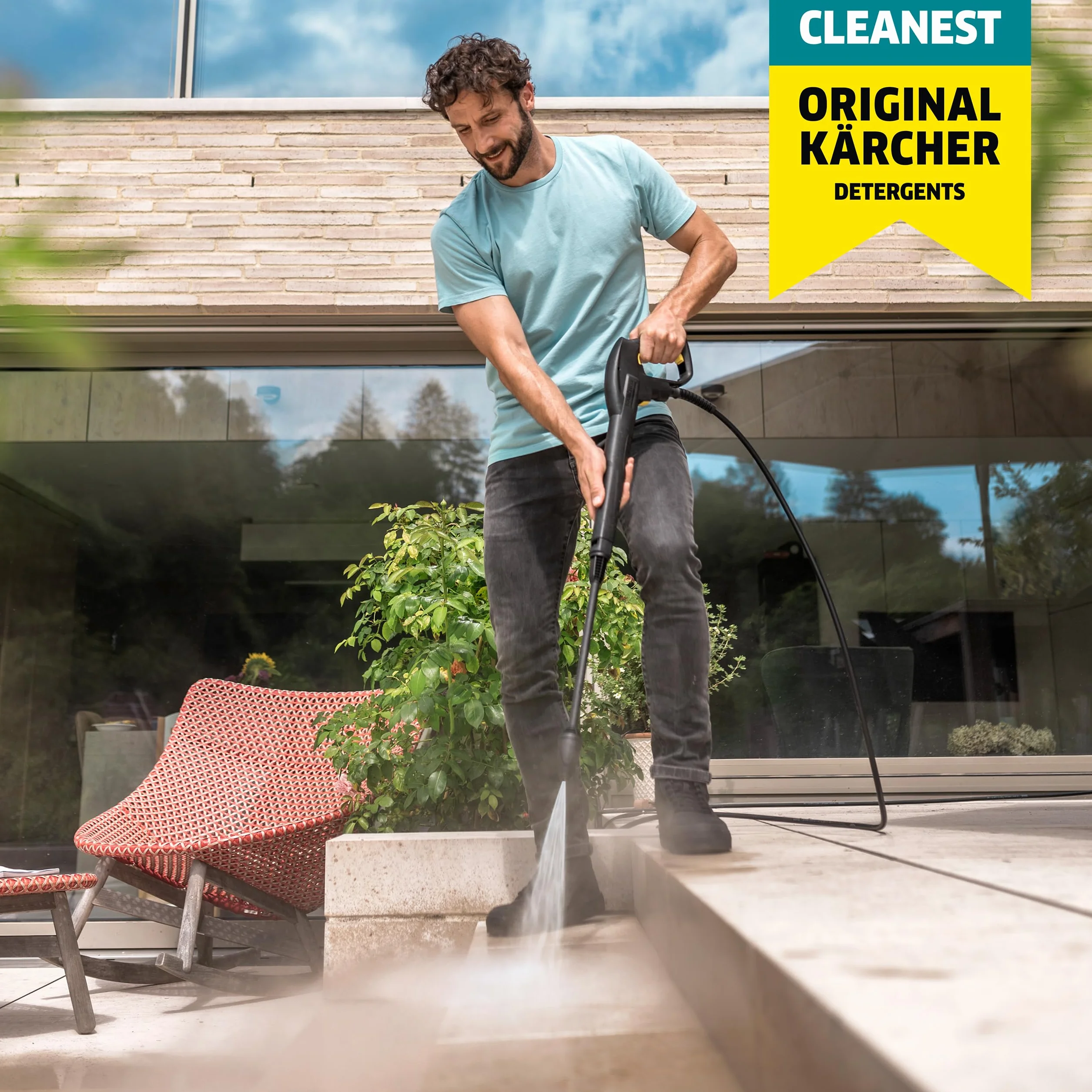 Kärcher środek czyszczący Patio & Deck, do czyszczenia balkonów i tarasów z drewna i kamienia, z 500ml koncentratu uzyskuje się 5l płynu czyszczącego.