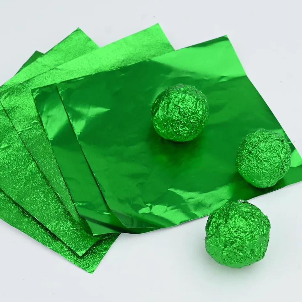 Bekecidi 300 szt. czekoladowych opakowań do cukierków, zielona folia do pakowania, folia aluminiowa, słodkie opakowania do samodzielnego wykonania, czekoladowe cukierki, dekoracja, 10 x 10 cm
