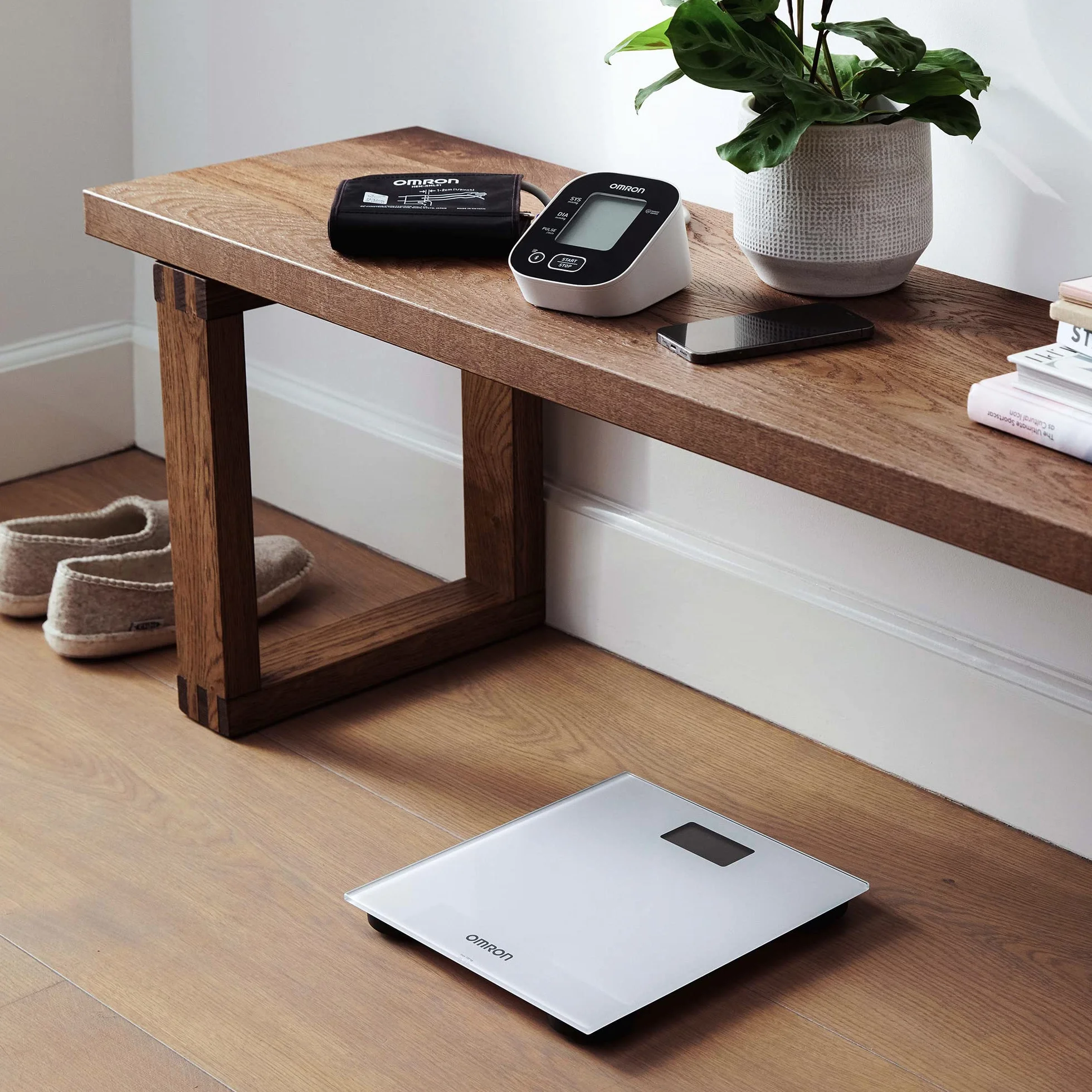 OMRON HN300T2 Intelli IT – inteligentna waga łazienkowa z Bluetooth do pomiaru masy ciała i BMI, z aplikacją na smartfona do śledzenia postępów