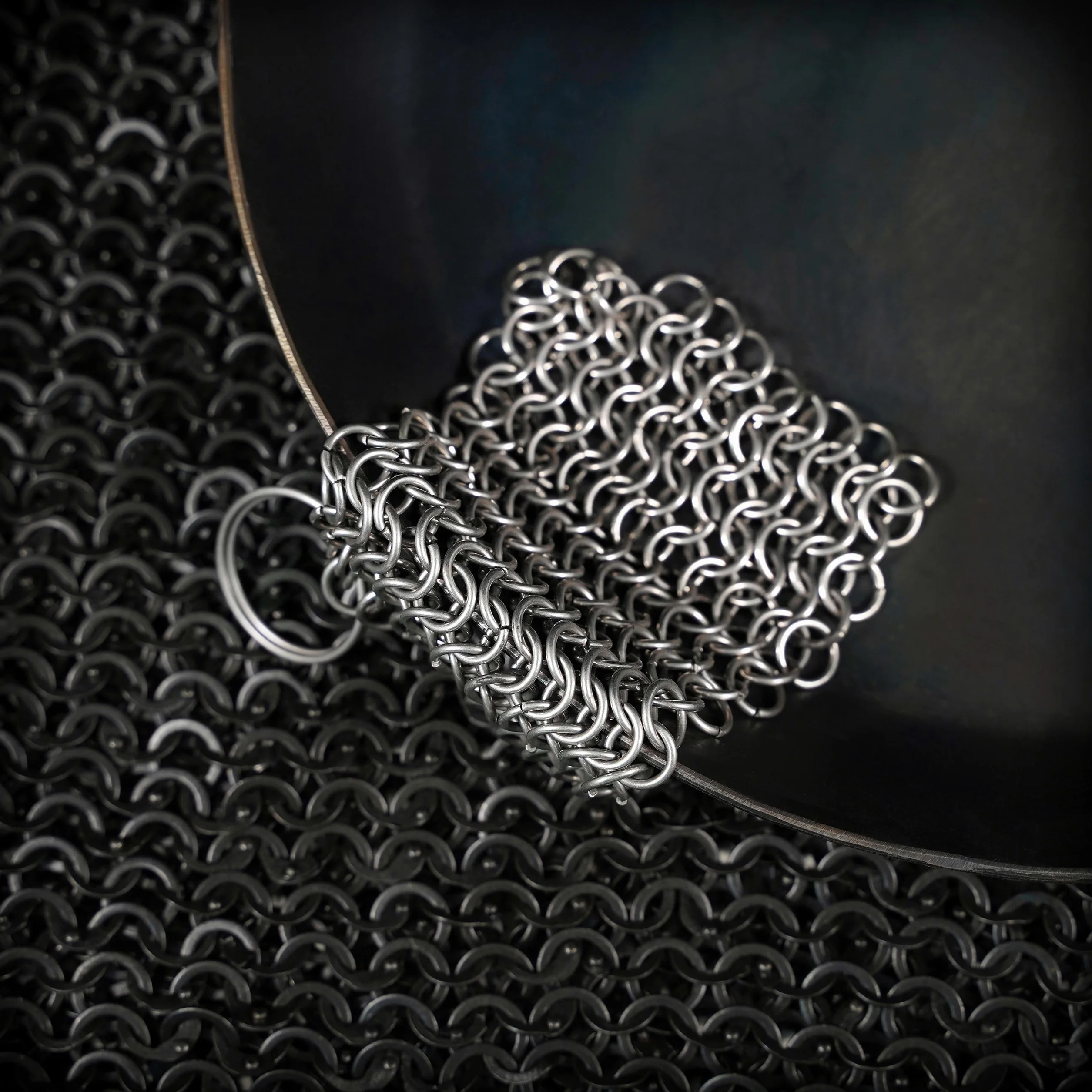 Mythrojan Cast Iron Cleaner 3.9 Inch Rectangle Chainmail Scrubber with Hanging Ring Stainless Steel for Skillet Wok Pan Pots