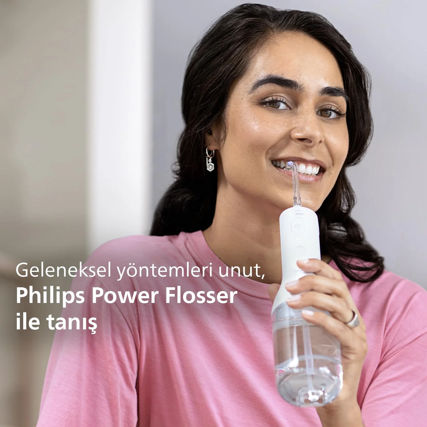 Nasadka irygatora doustnego Philips Sonicare Quad Stream F3, dwie sztuki — do czyszczenia przestrzeni między zębami za pomocą urządzenia bezprzewodowego Philips Sonicare Power Flosser model HX3062/00