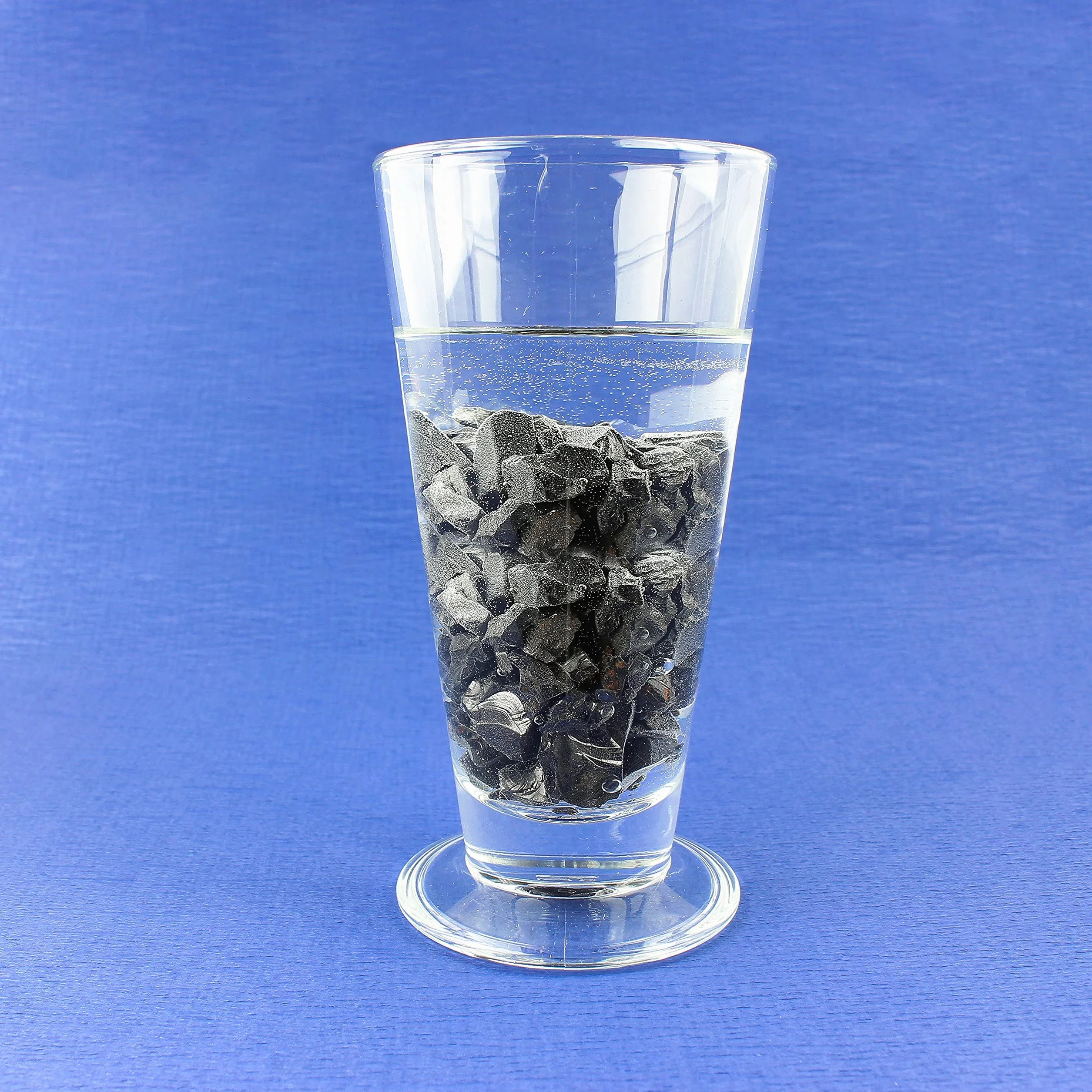 Heka Naturals Shungite Elite Kamienie do Oczyszczania wody | Srebrnego połysku, Surowego Elitarnego Szlachetnego Szungitu do Oczyszczania Wody i Filtrowania | Naturalne i Autentyczne bryłki firmy Karelia (100)