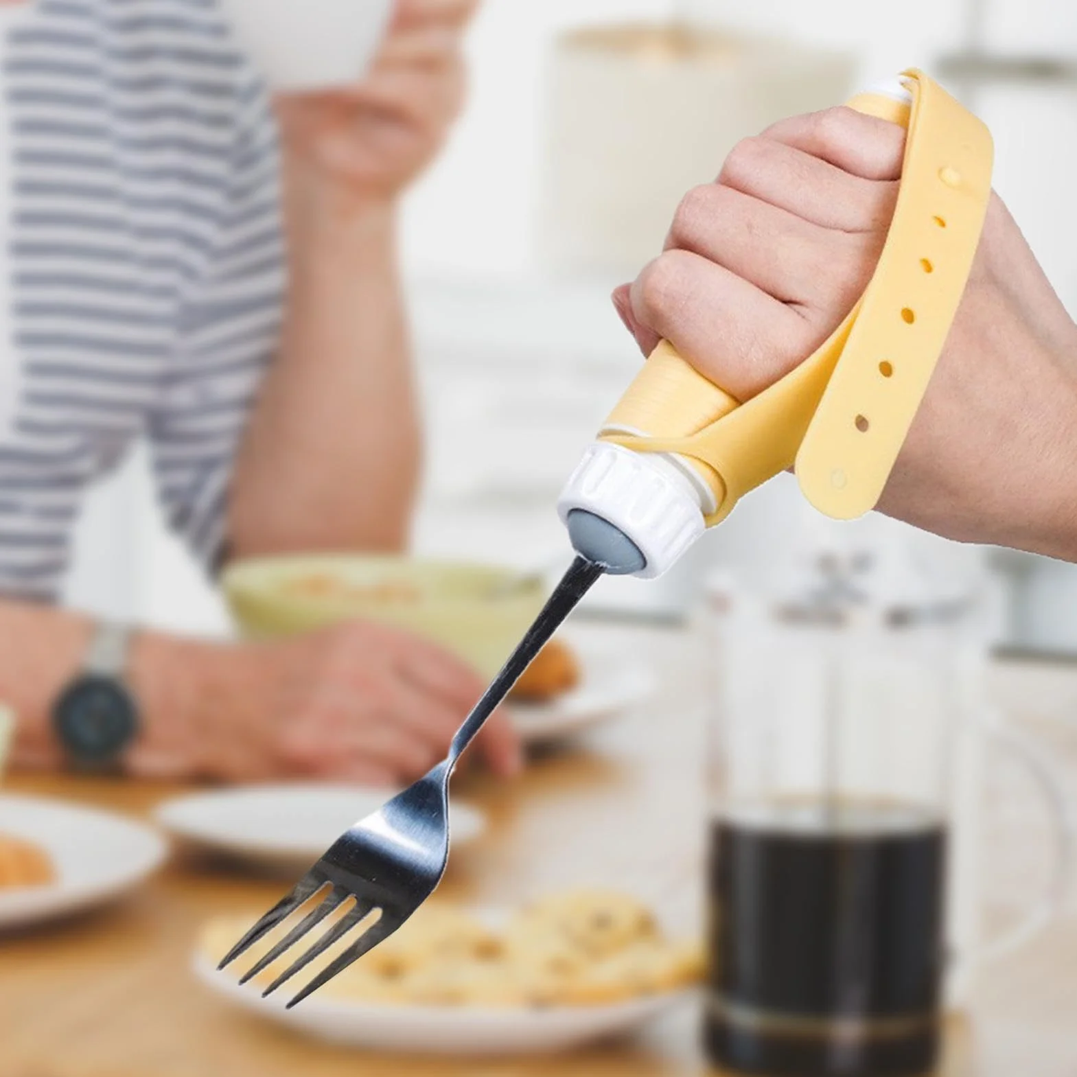 Easy Grip zestaw sztućców dla seniorów, obracane o 360°, z ergonomicznym, antypoślizgowym uchwytem, dla osób cierpiących na chorobę Parkinsona lub osoby z drżeniem
