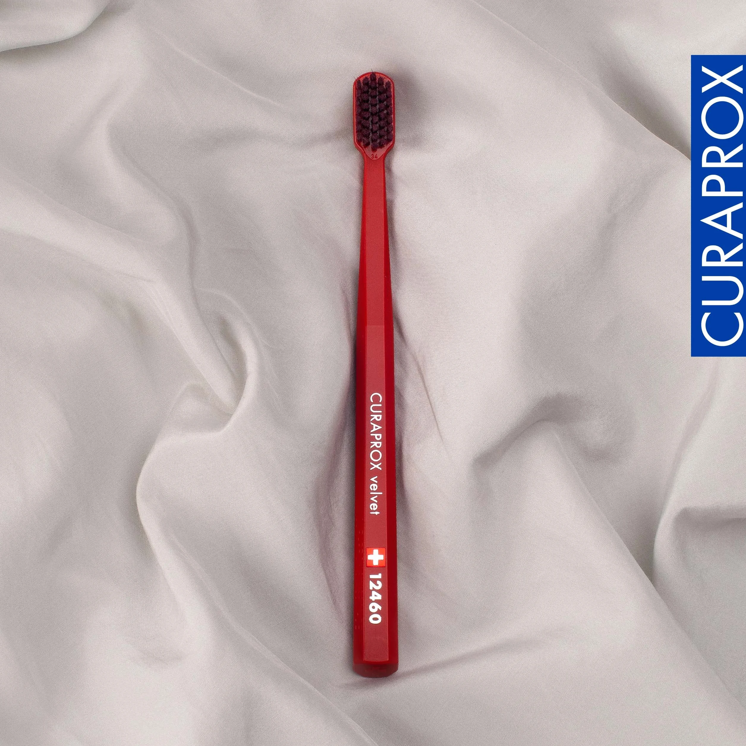 Curaprox CS 12460 aksamitna miękka szczoteczka do zębów wrażliwa Ultra delikatne czyszczenie 12 460 filamentami Miedź Czerwono-bordowa