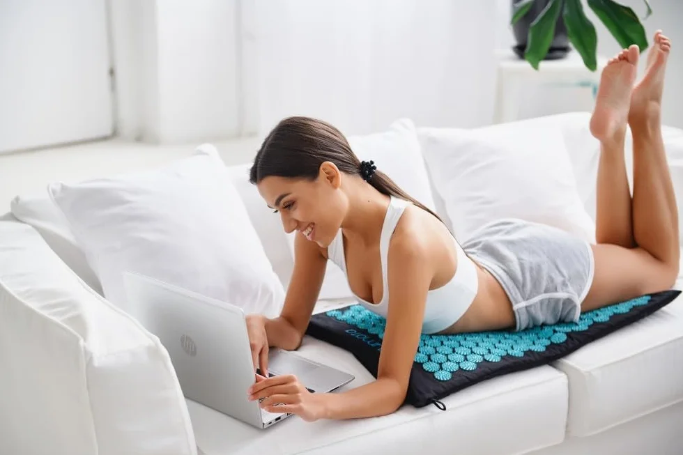 Acupressure Mat and Pillow Set Regular Size Massage Mat for Lower Back Pain Relief Neck Pain Relief Deep Relaxation Acupuncture Black Mint