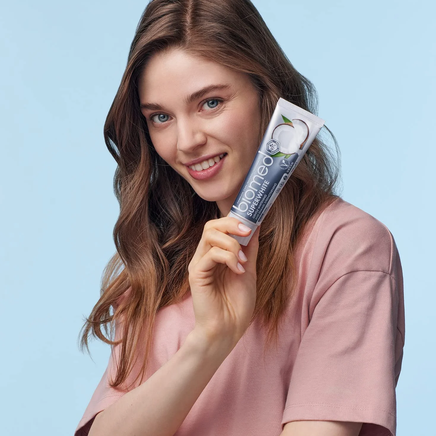 Biomed Superwhite 97% naturalna wybielająca pasta do zębów/wzmocnienie emalii/smak kokosowy, wegański, SLS Free 3x100g
