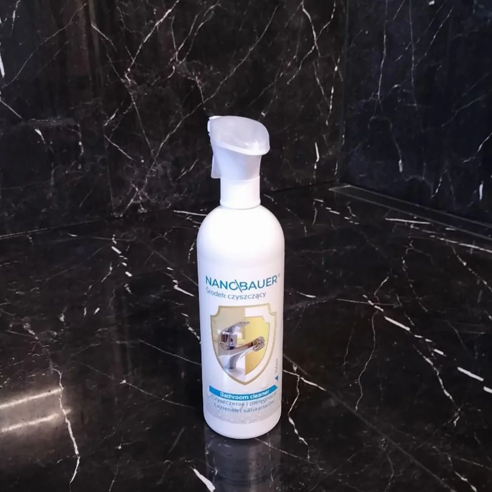 Supermocny i skuteczny środek do czyszczenia łazienek | NANOBAUER Bathroom Cleaner | Środek do czyszczenia armatury, ceramiki i łazienek | Pojemność 750 ml