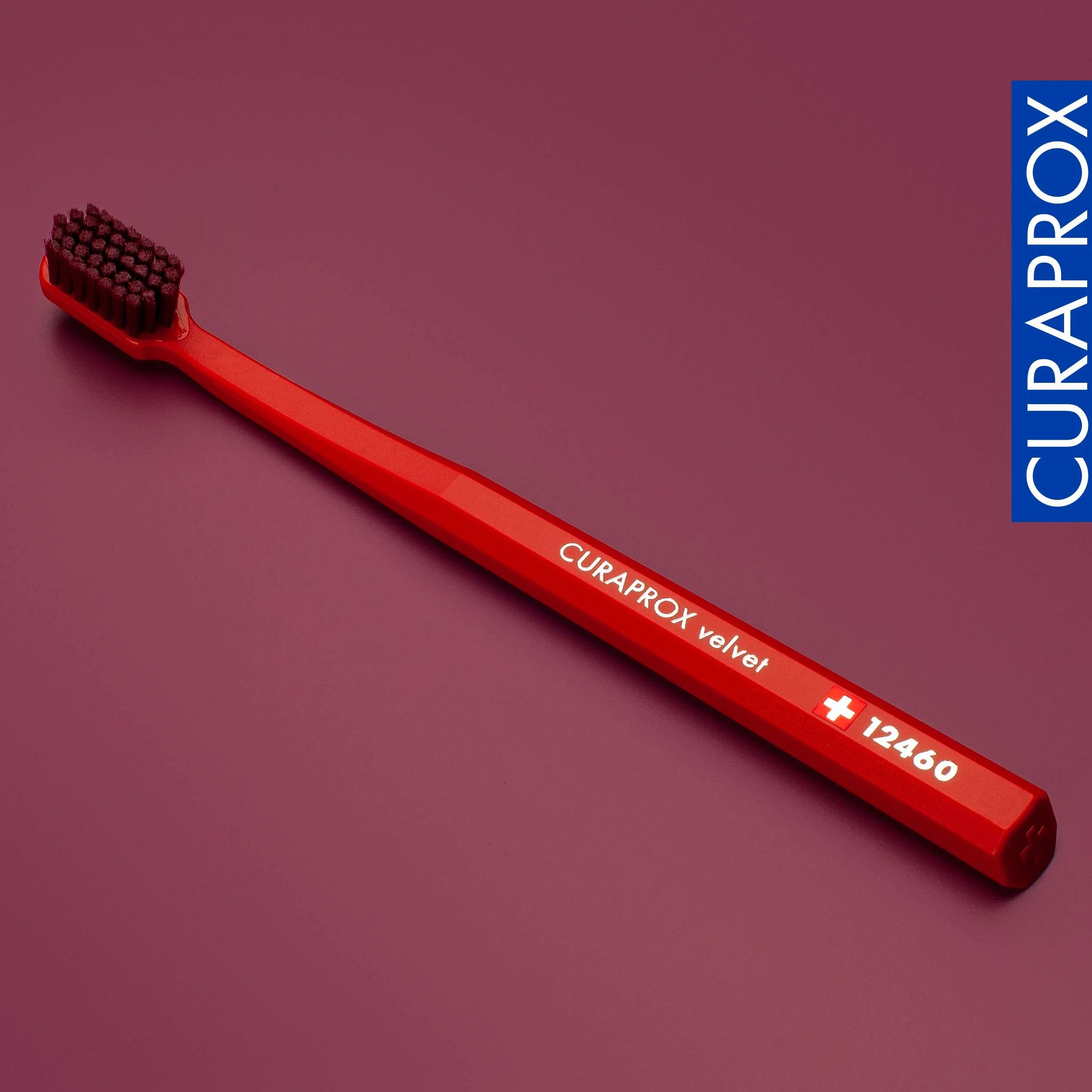 Curaprox CS 12460 aksamitna miękka szczoteczka do zębów wrażliwa Ultra delikatne czyszczenie 12 460 filamentami Miedź Czerwono-bordowa