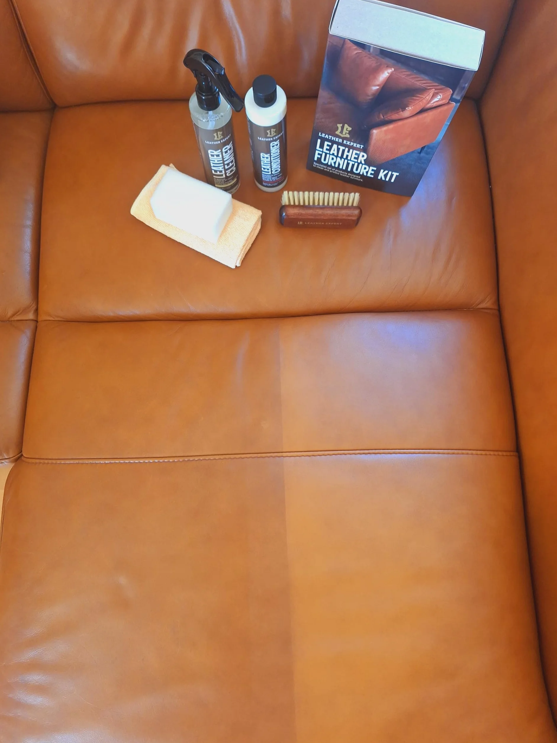 Leather Expert Leather Cleaner 250 ml + Leather Care 250 ml Zestaw do pielęgnacji mebli - Pielęgnacja imitacji skóry ze szczotką, gąbką i ściereczką z mikrofibry