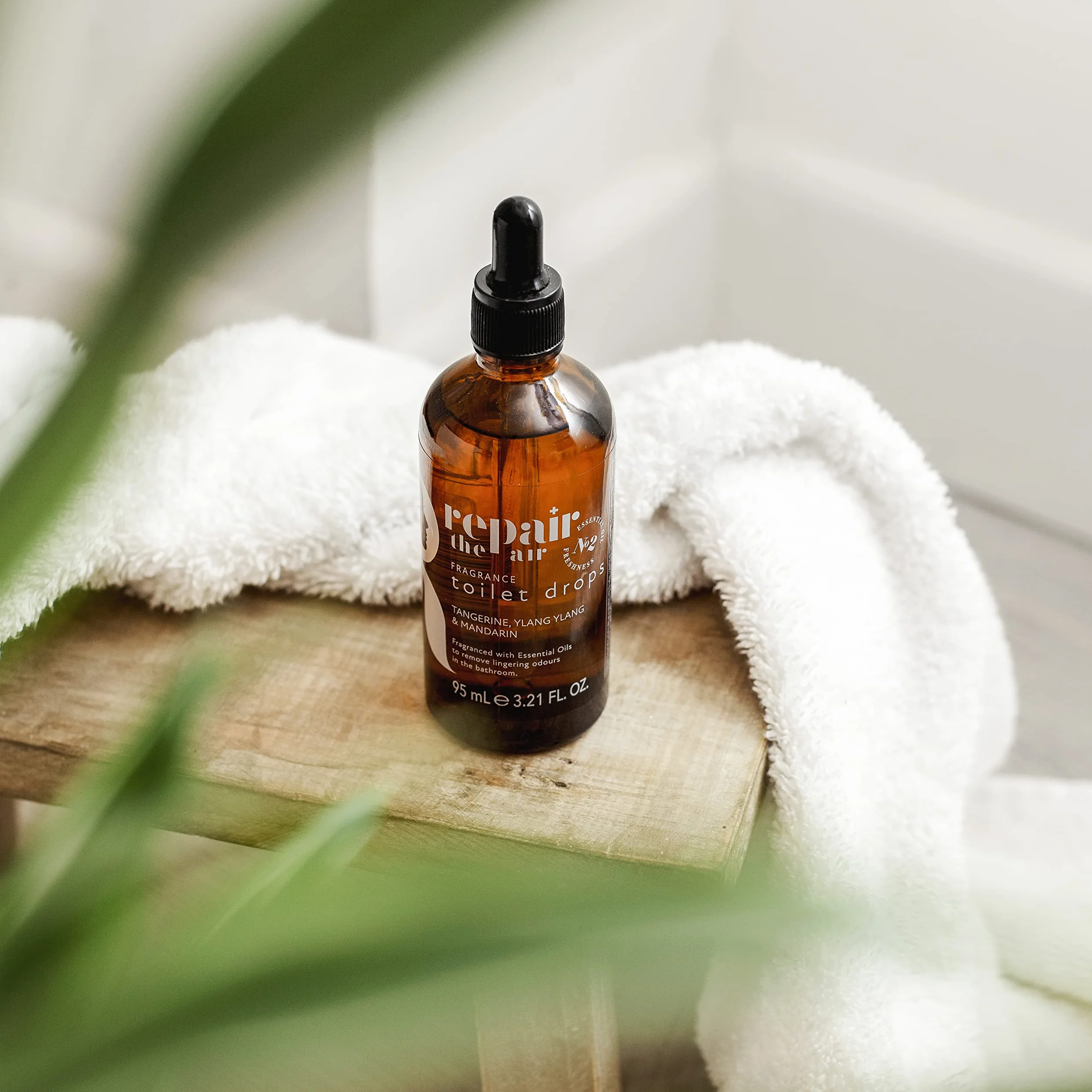 Repair the Air Fragranced Toilet Drops, with Tangerine, Ylang Ylang and Mandarin Essential Oils, 95ml TRIO