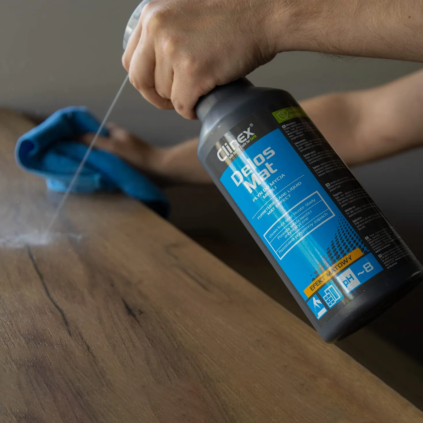 Clinex Delos Mat środek do czyszczenia i pielęgnacji mebli 1000 ml