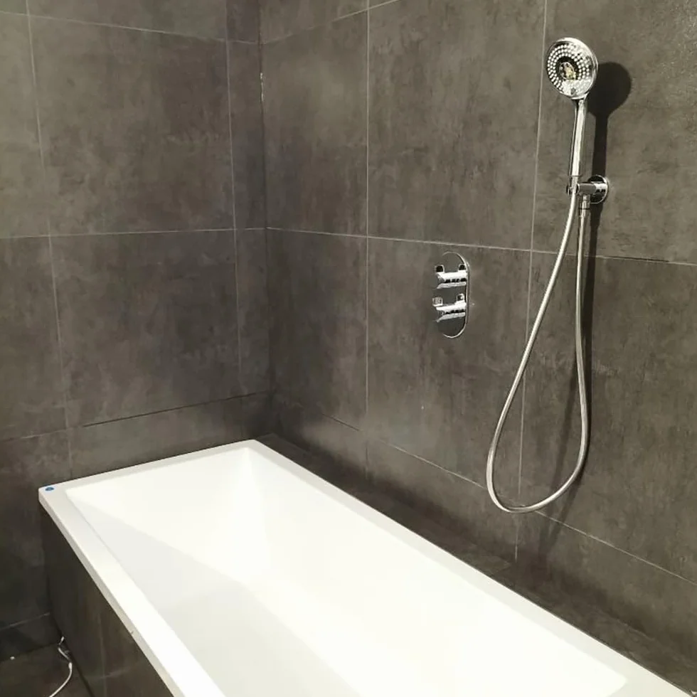 Supermocny i skuteczny środek do czyszczenia łazienek | NANOBAUER Bathroom Cleaner | Środek do czyszczenia armatury, ceramiki i łazienek | Pojemność 750 ml
