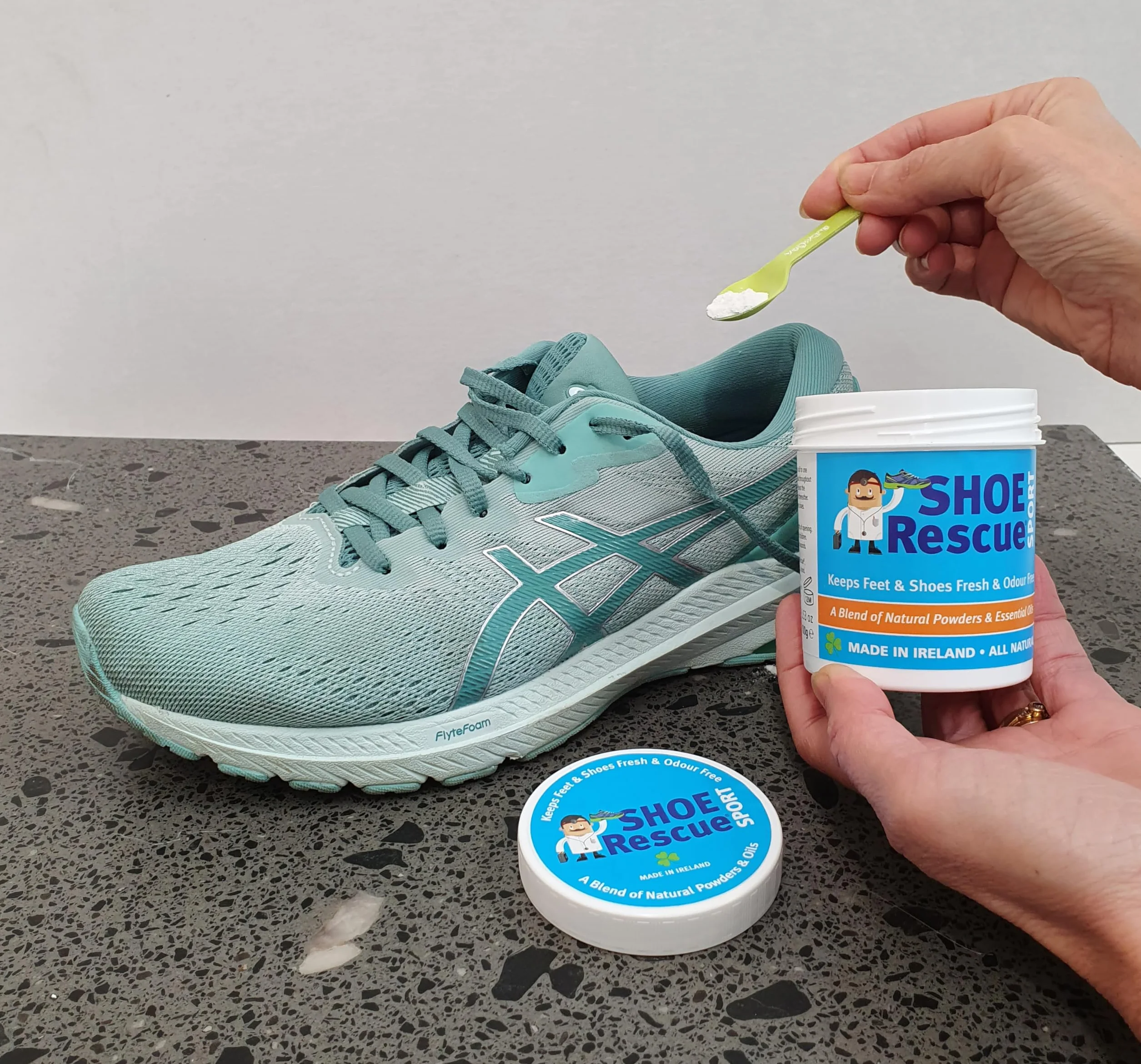 Shoe Rescue Puder do butów i stóp 100 g – naturalny środek do usuwania nieprzyjemnych zapachów