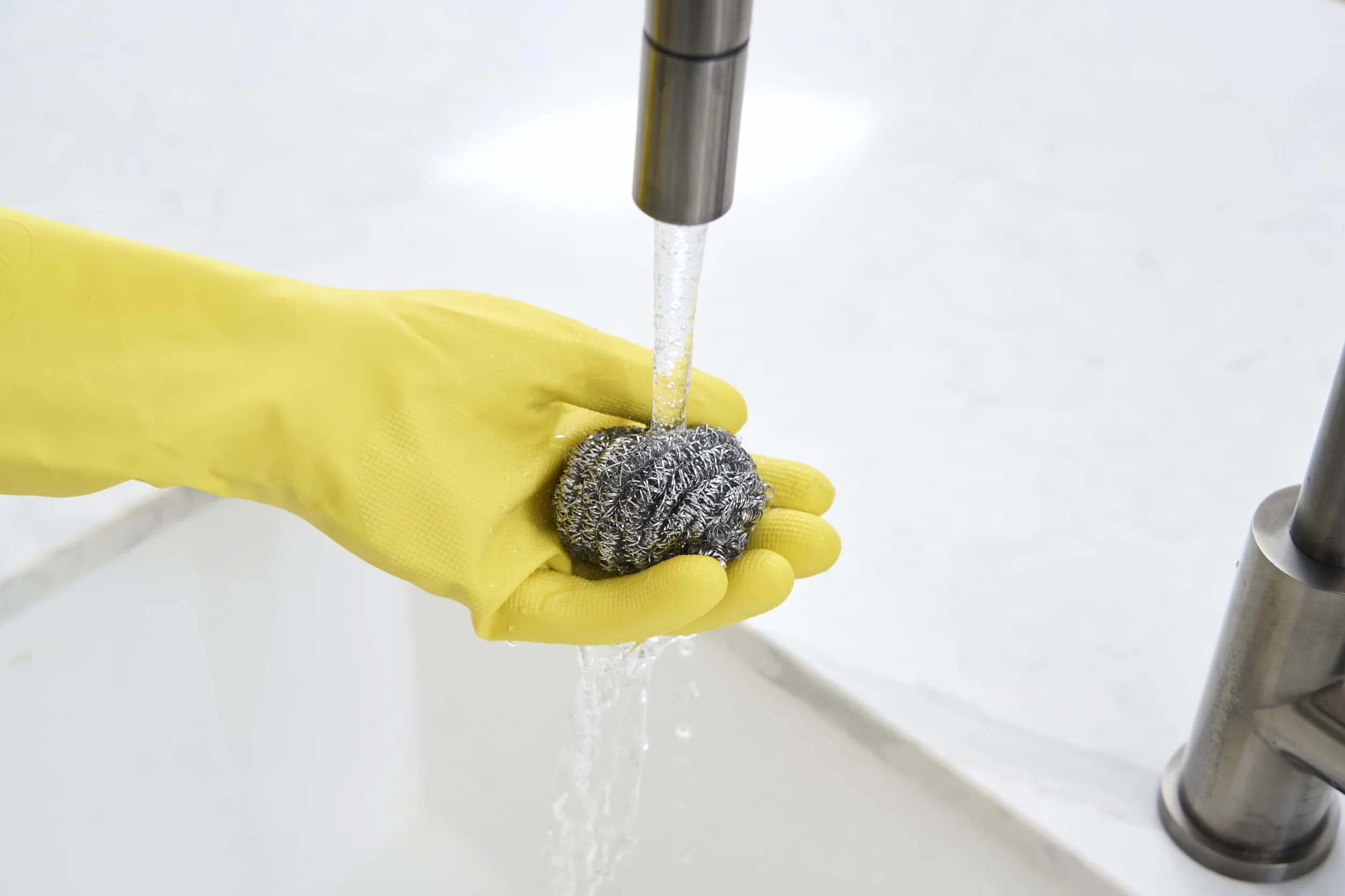 Spontex Essentials Tough Scourers - 12 opakowań po 4 (łącznie 48 placków)