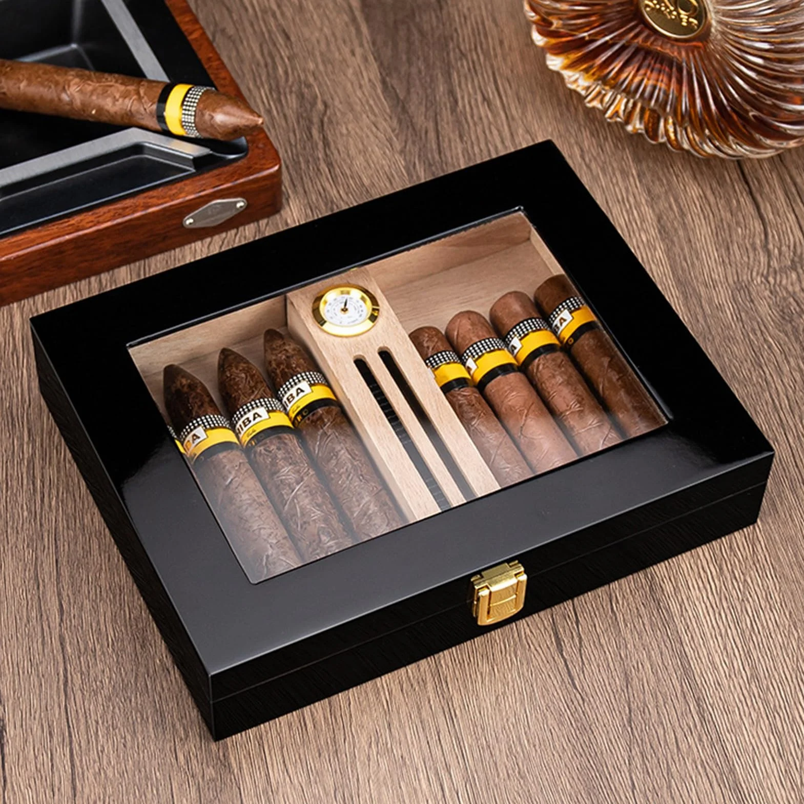 Cigar Humidor Box Cedar Wood Glass Top Humidor With Hygrometer & Humidifier & Divider Hold 15 Cigars For Men Women