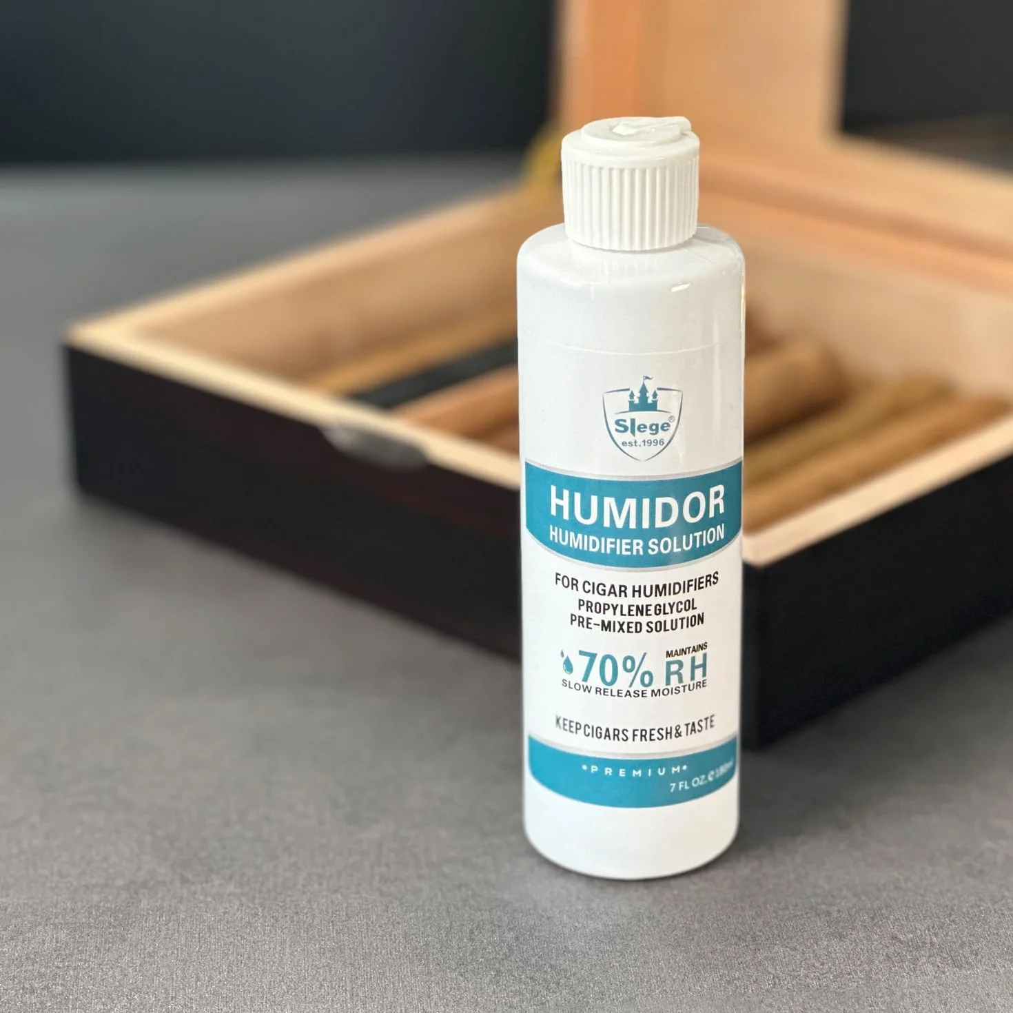 Humidor Roztwór do cygar,Nawilżacz, roztwór do nawilżania Cygar Humidor Solution, glikol propylenowy, płyn wstępnie mieszany (7 fl oz) x 2 butelki
