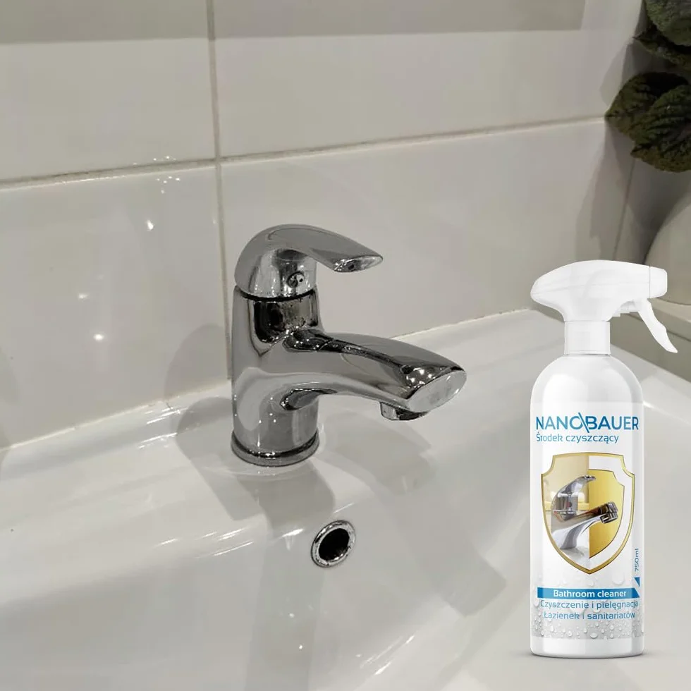 Supermocny i skuteczny środek do czyszczenia łazienek | NANOBAUER Bathroom Cleaner | Środek do czyszczenia armatury, ceramiki i łazienek | Pojemność 750 ml