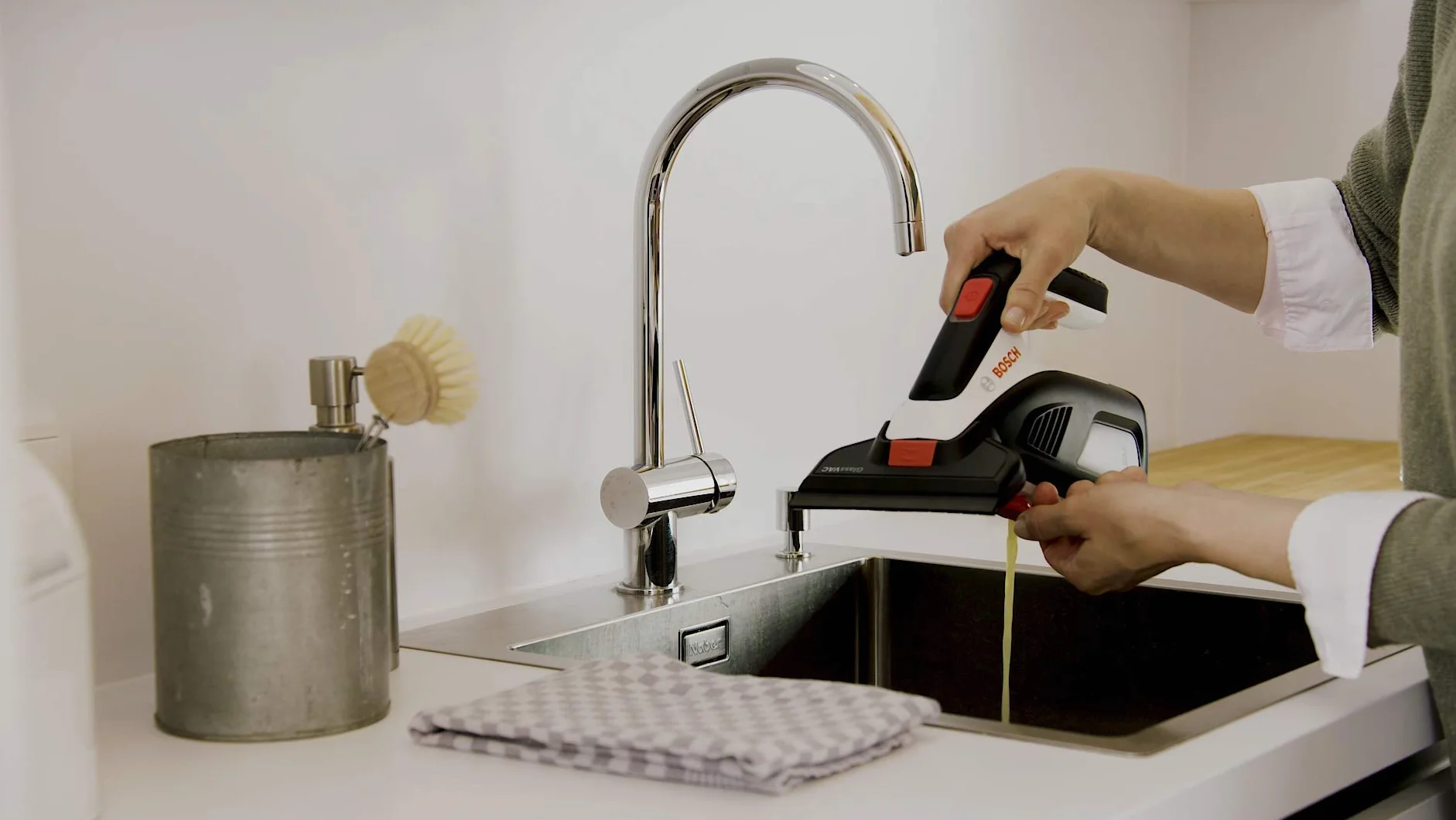 Bosch Środek Czyszczący do Odkurzaczy do Okien 500 ml