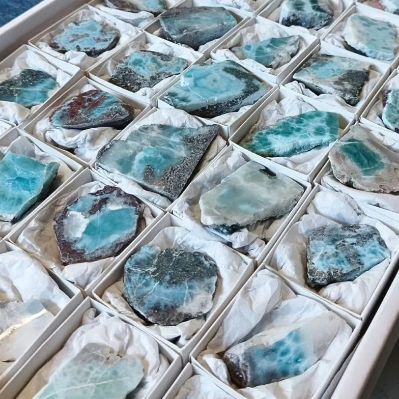 TENET Naturalny surowy kamień do medytacji kryształowej reiki LARIMAR LASTRA 4-5 CM