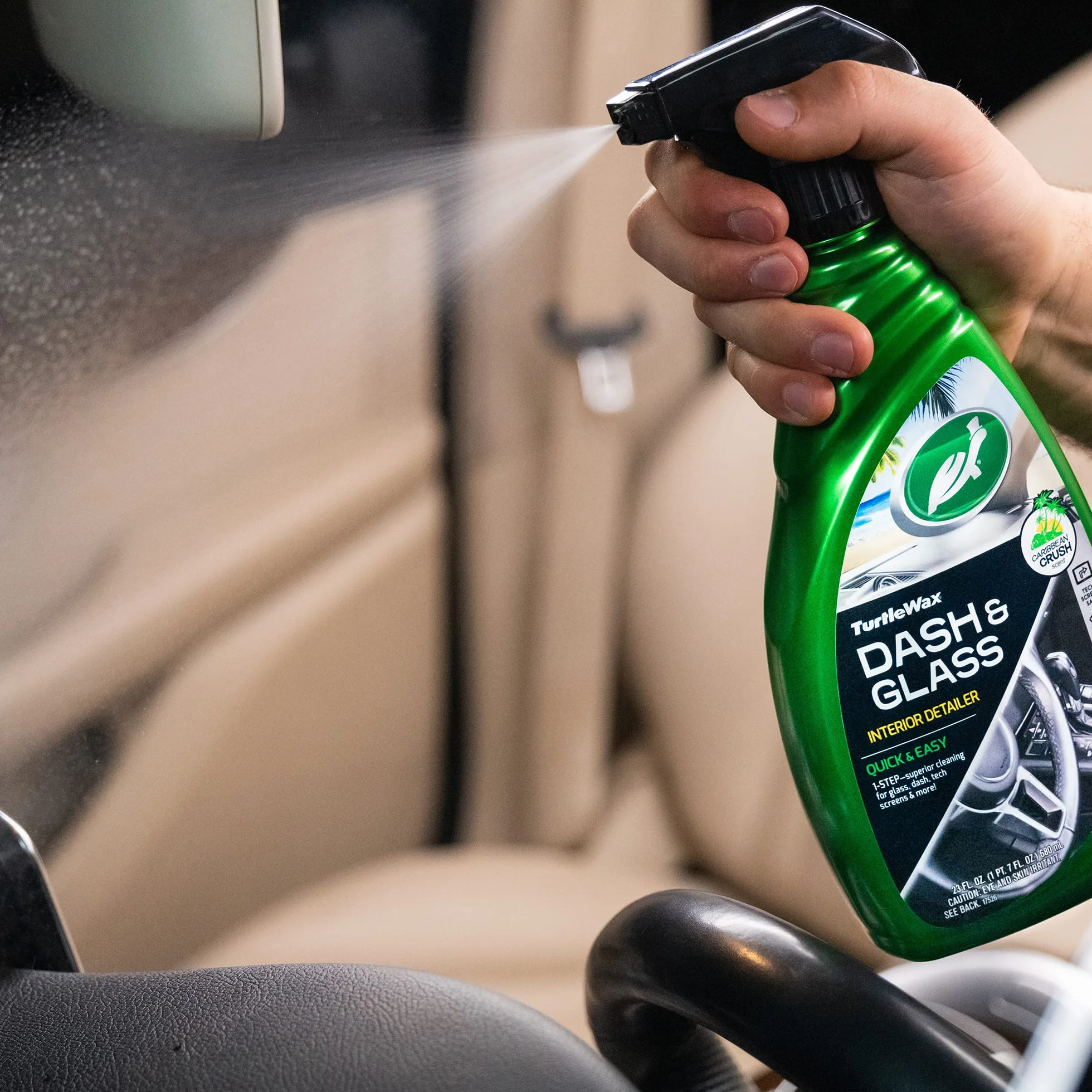 Turtle Wax Dash & Glass Interior Cleaner and Protectant, doskonały spray czyszczący do deski rozdzielczej, szyb, ekranów technicznych i wszystkich twardych powierzchni wewnętrznych, 500 ml