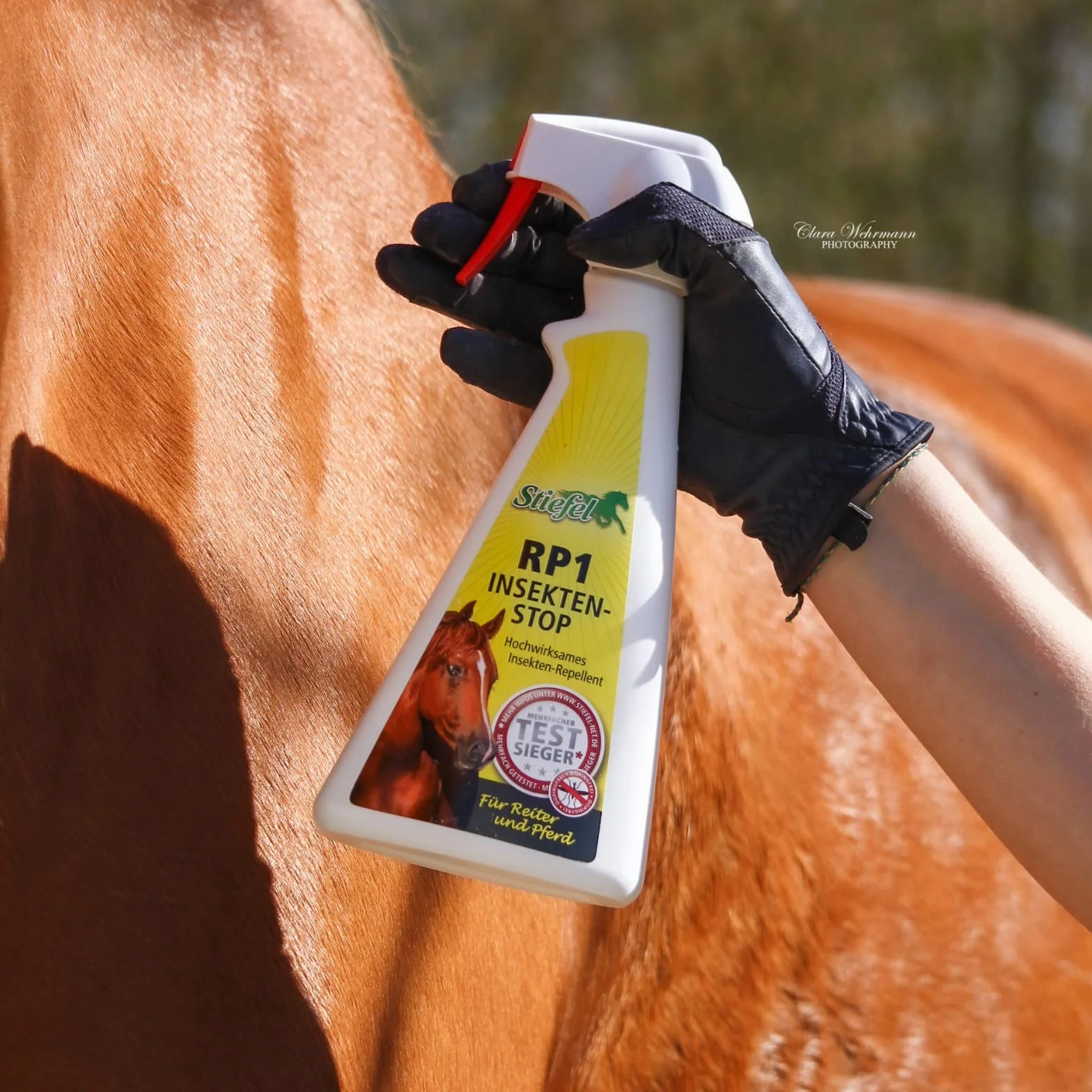 Stiefel RP1 spray przeciw owadom dla koni, bardzo skuteczna ochrona przed owadami dla koni i jeźdźców, prawie bezzapachowy, przyjazny dla skóry, spray przeciw komarom, hamulcom, kleszczom, wiele godzin skuteczności, 500 ml