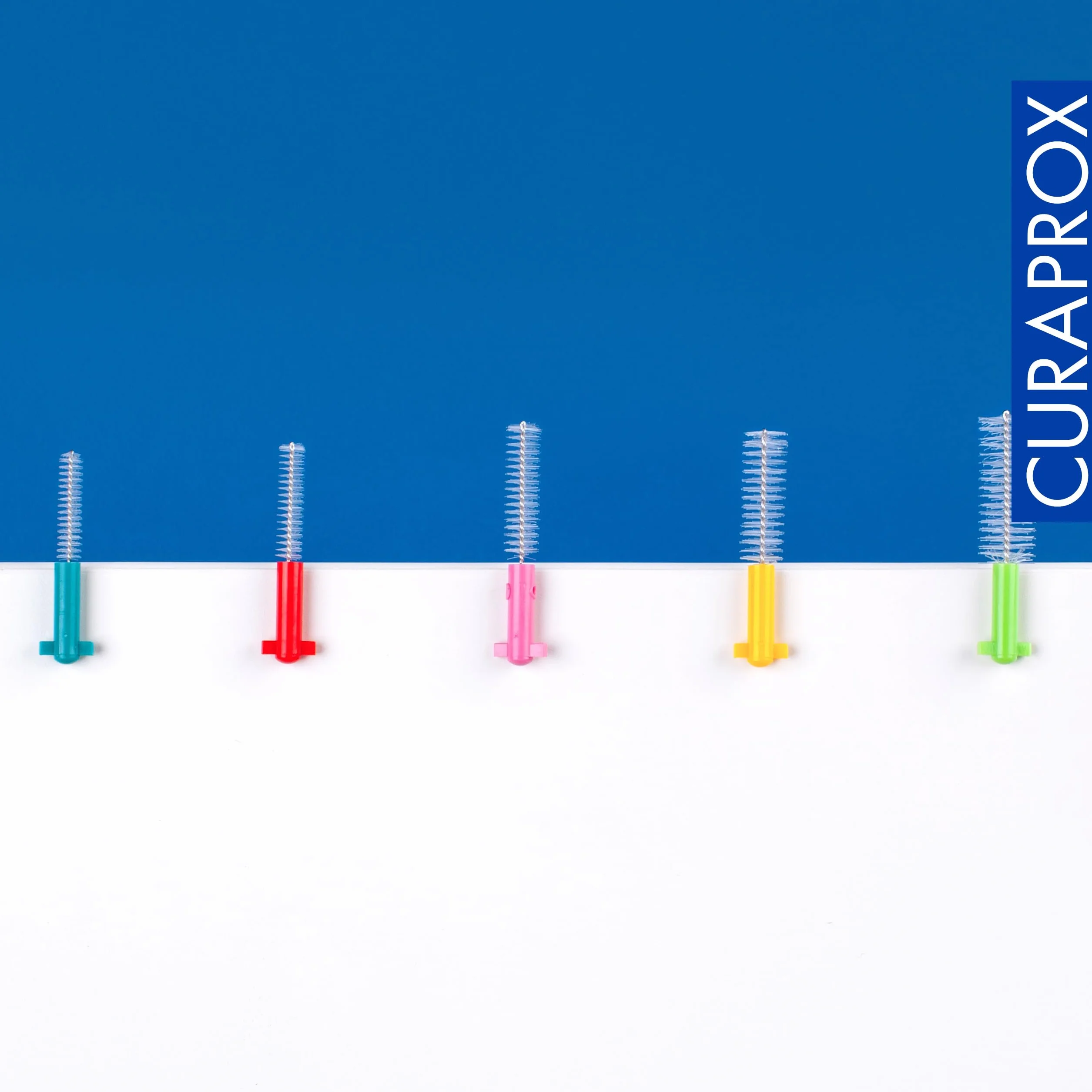 Curaprox Zestaw Szczotek międzyzębowych CPS 459 Prime Pocket Kit-do skutecznego czyszczenia wąskich przestrzeni/zawiera uchwyt i 5 rozmiarów szczotek/Made in Switzerland